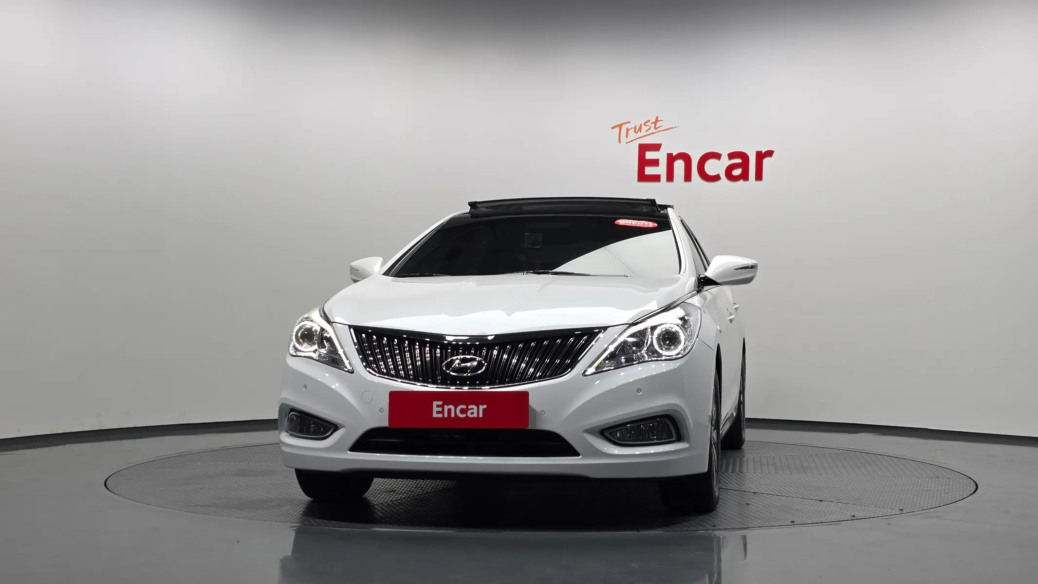 Hyundai HG 2014 2/5