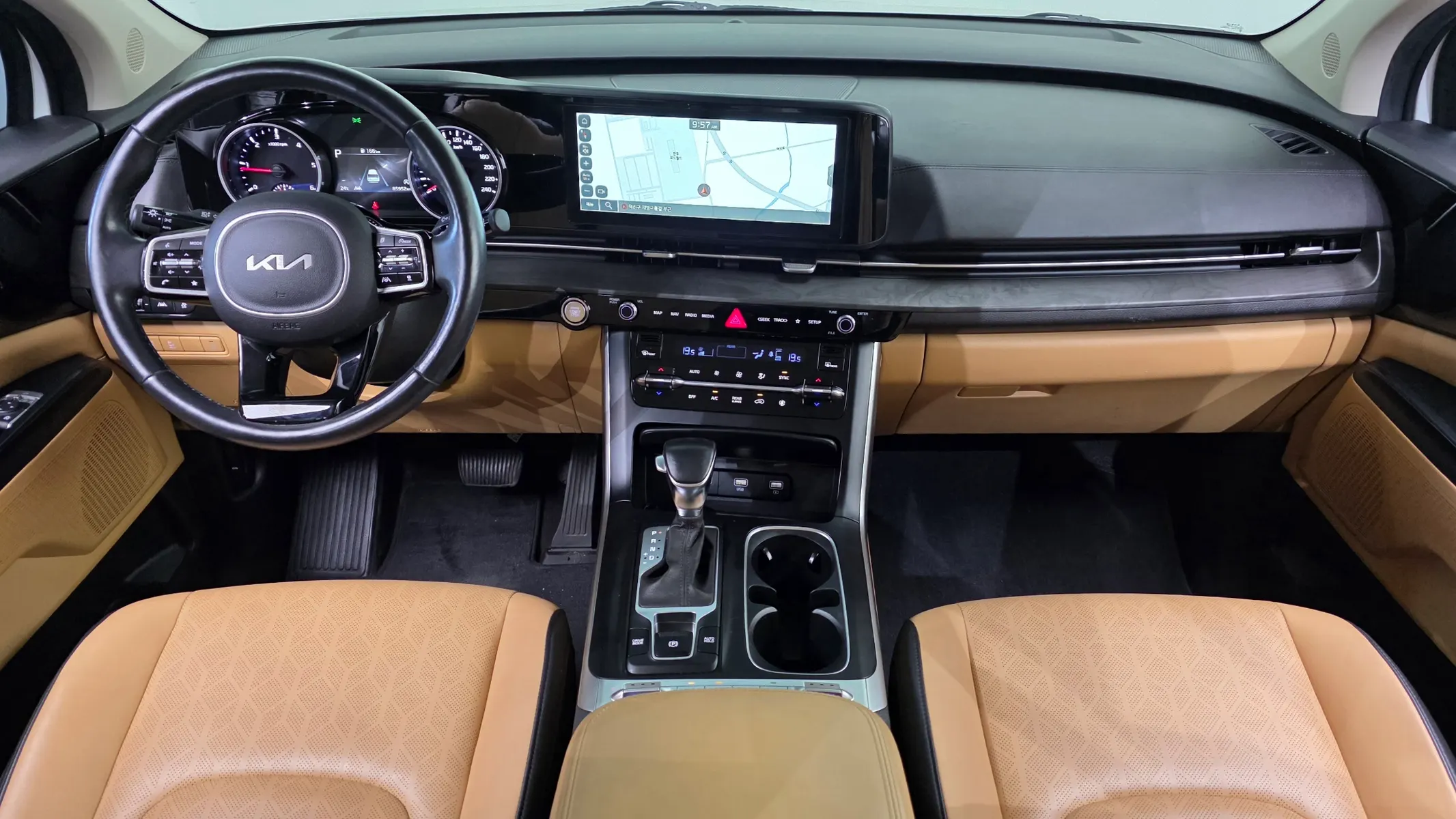 Kia Carnival 9 2021 4/5