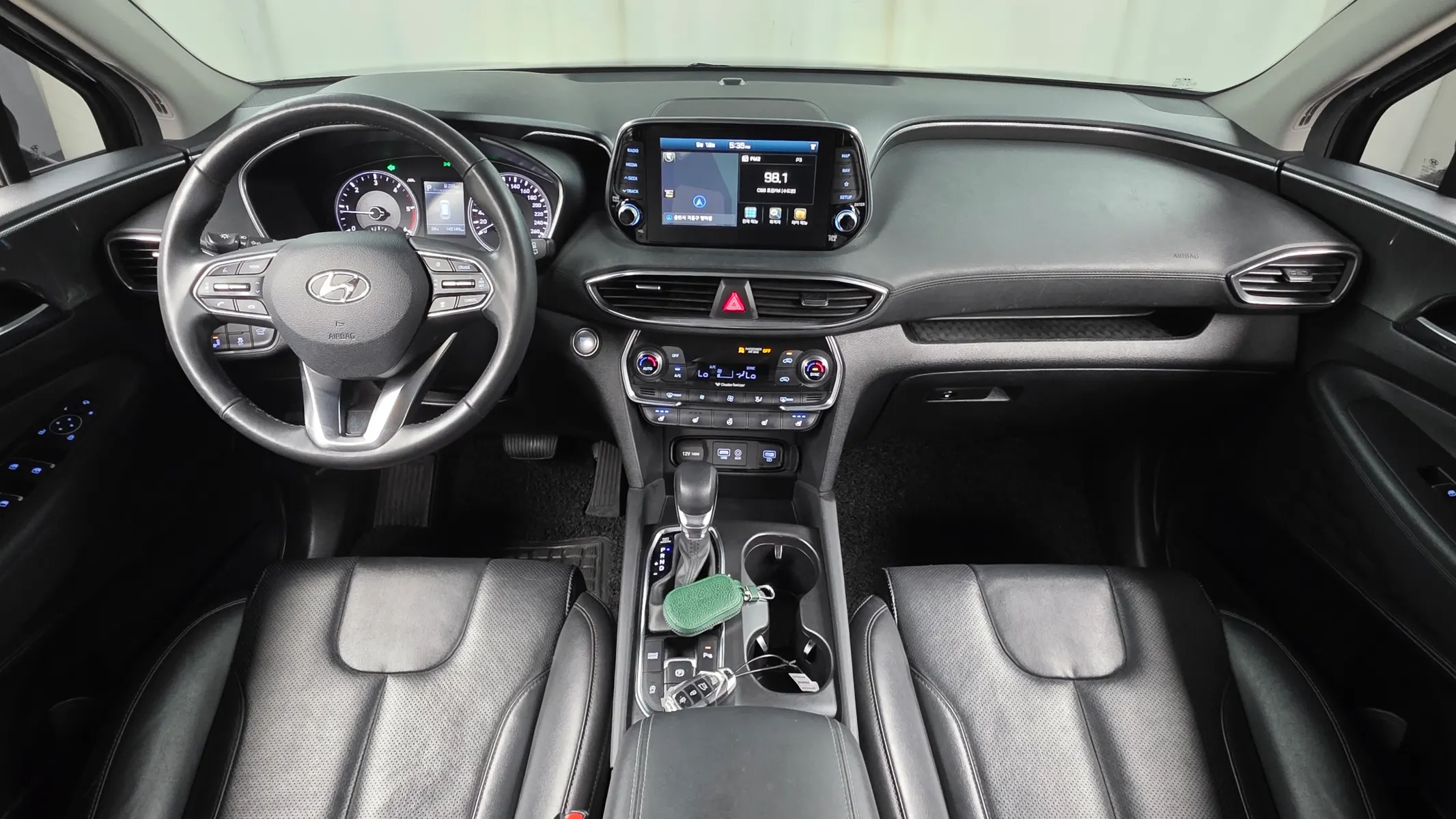 Hyundai TM 2.0 2WD 2018 4/5