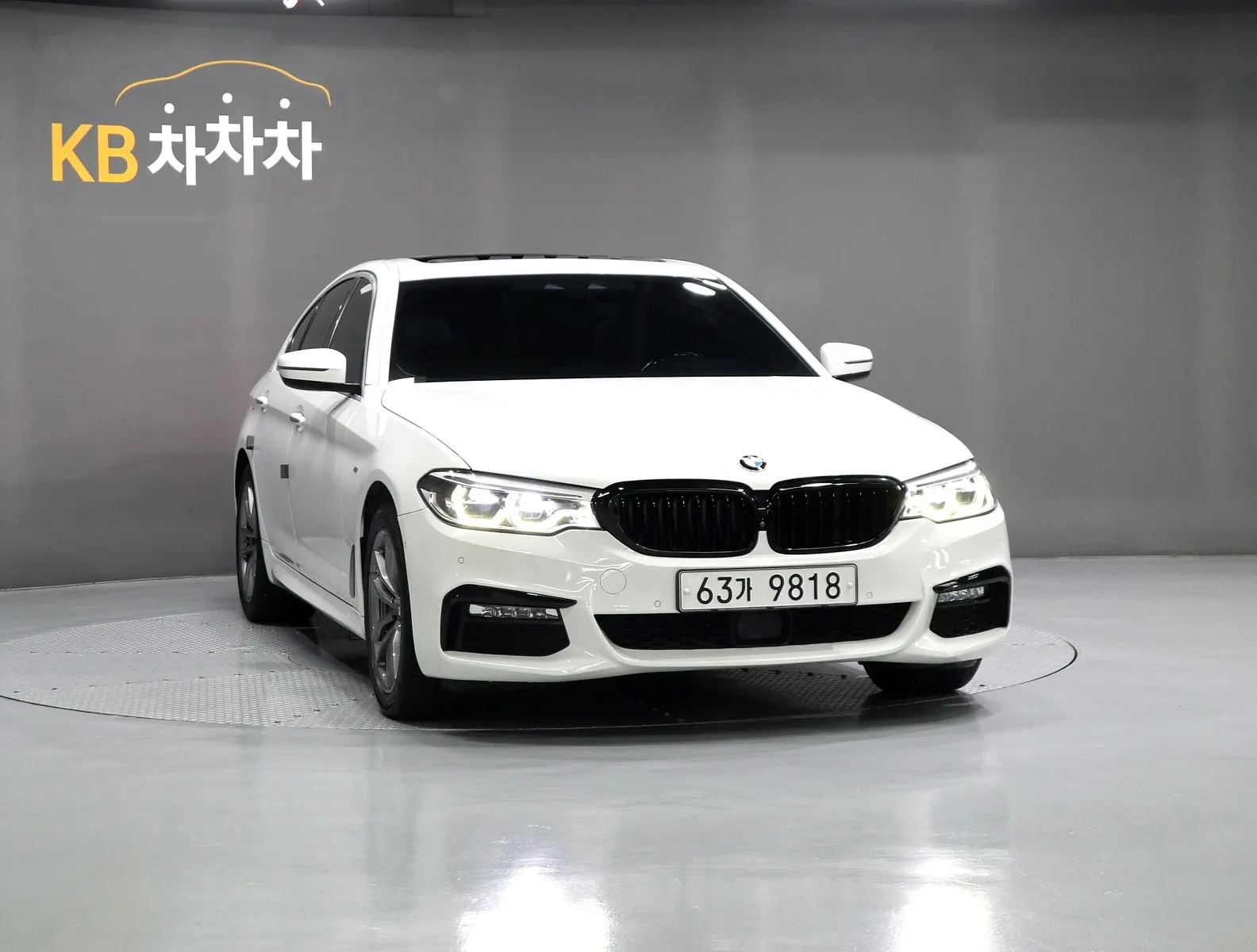 BMW 5 Series (G30) 530i xDrive M 2018 2/21
