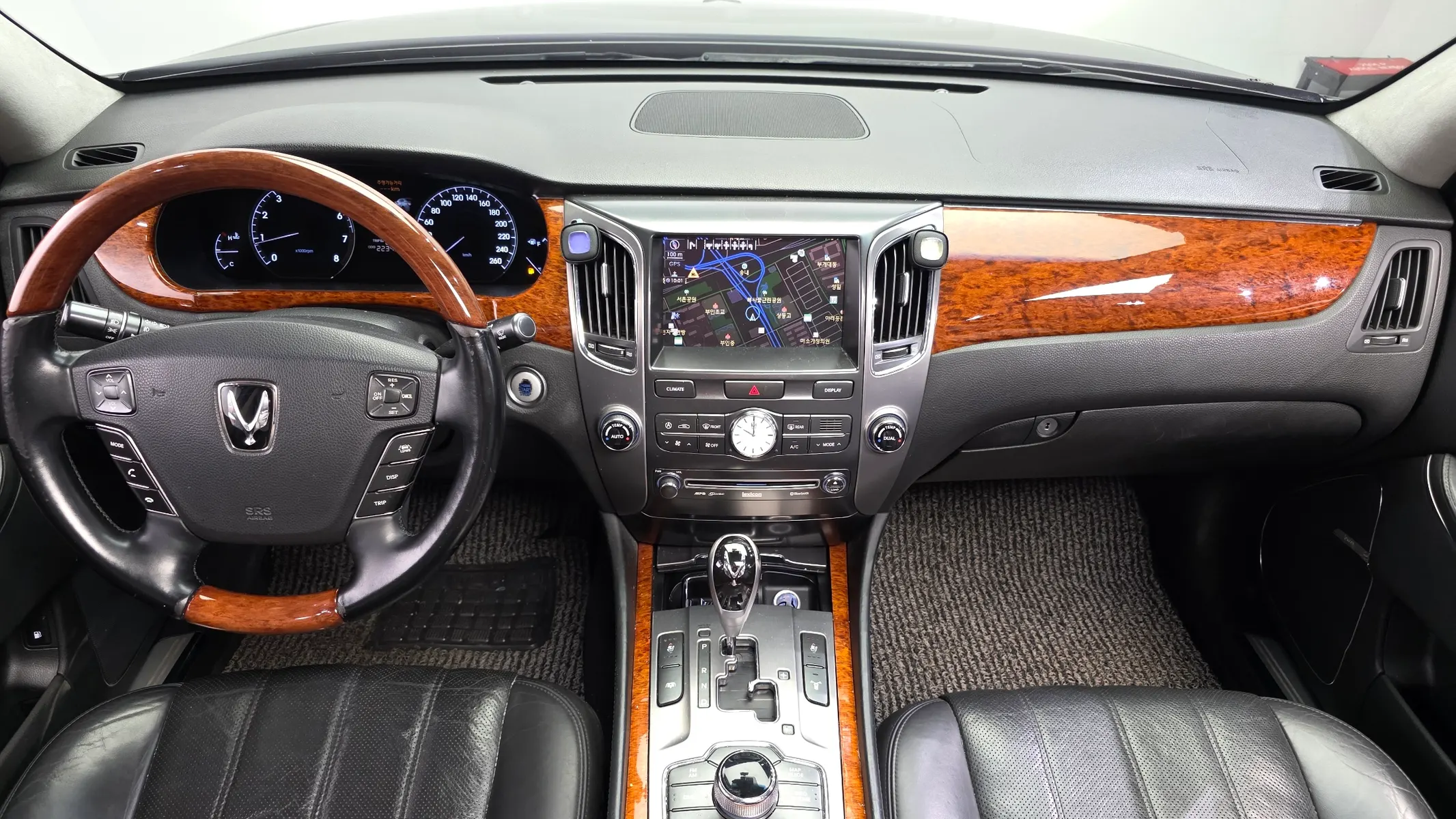 Hyundai () VS380 2010 4/5