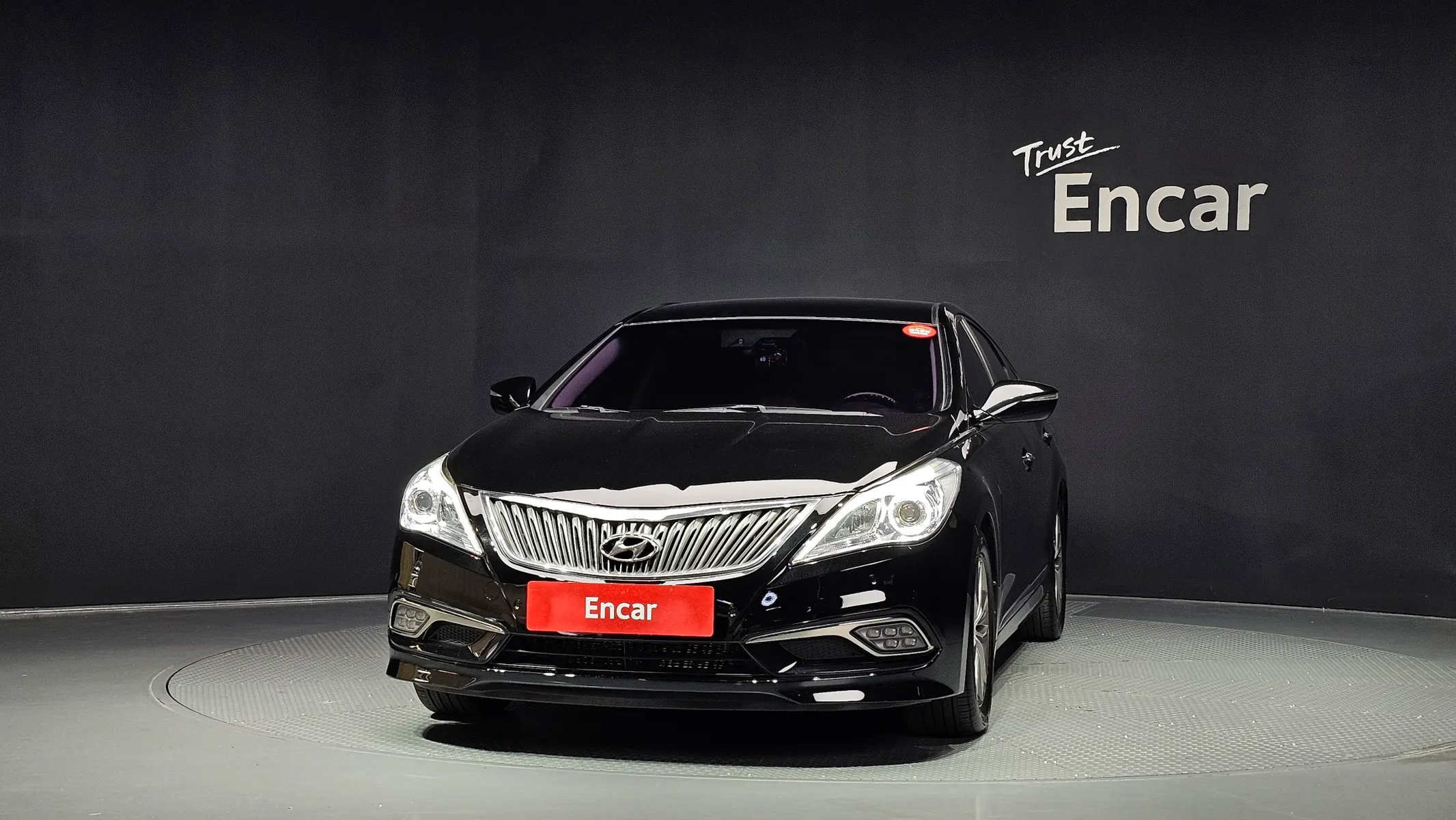 Hyundai Grandeur HG HG240 2014 2/5