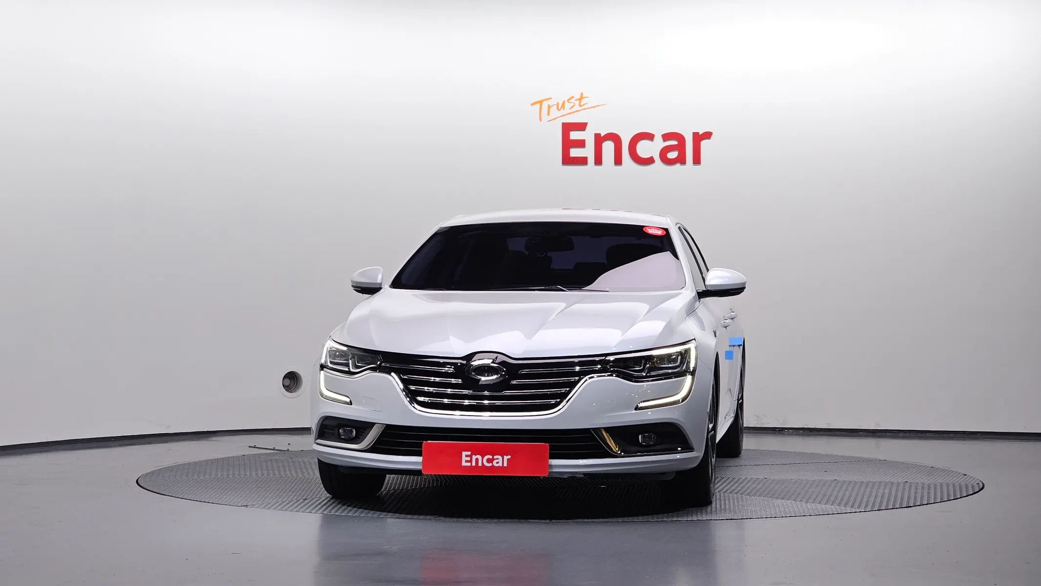 Renault Korea SM6 2.0 LPe LE () 2018 2/5