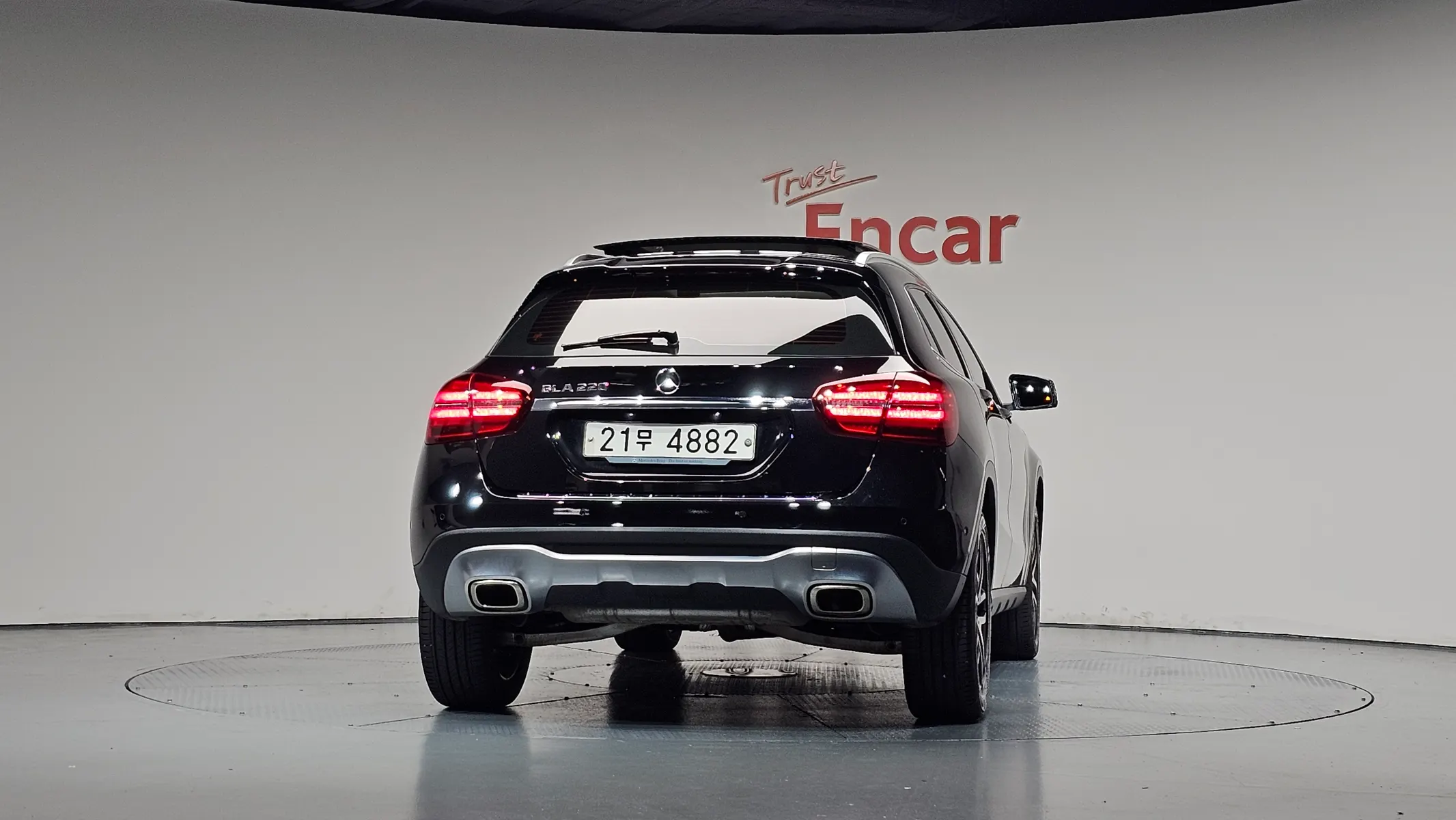 Mercedes-Benz GLA-Class X156 GLA220 2018 3/35
