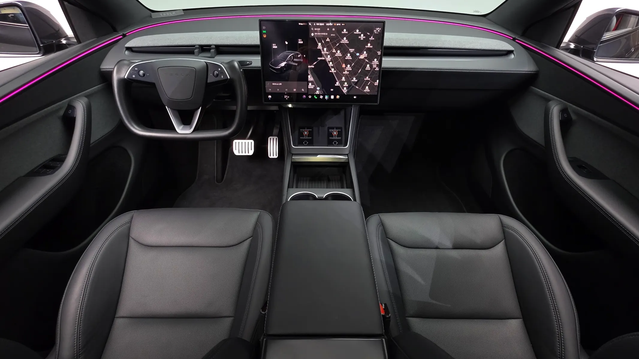 Tesla Y RWD 2026 4/5