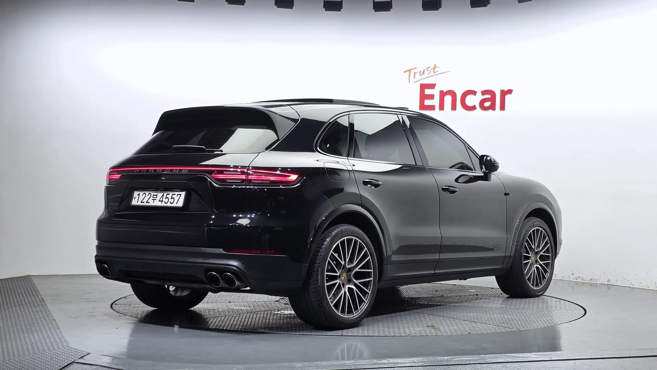 Porsche (PO536) 3.0 2019 2/36