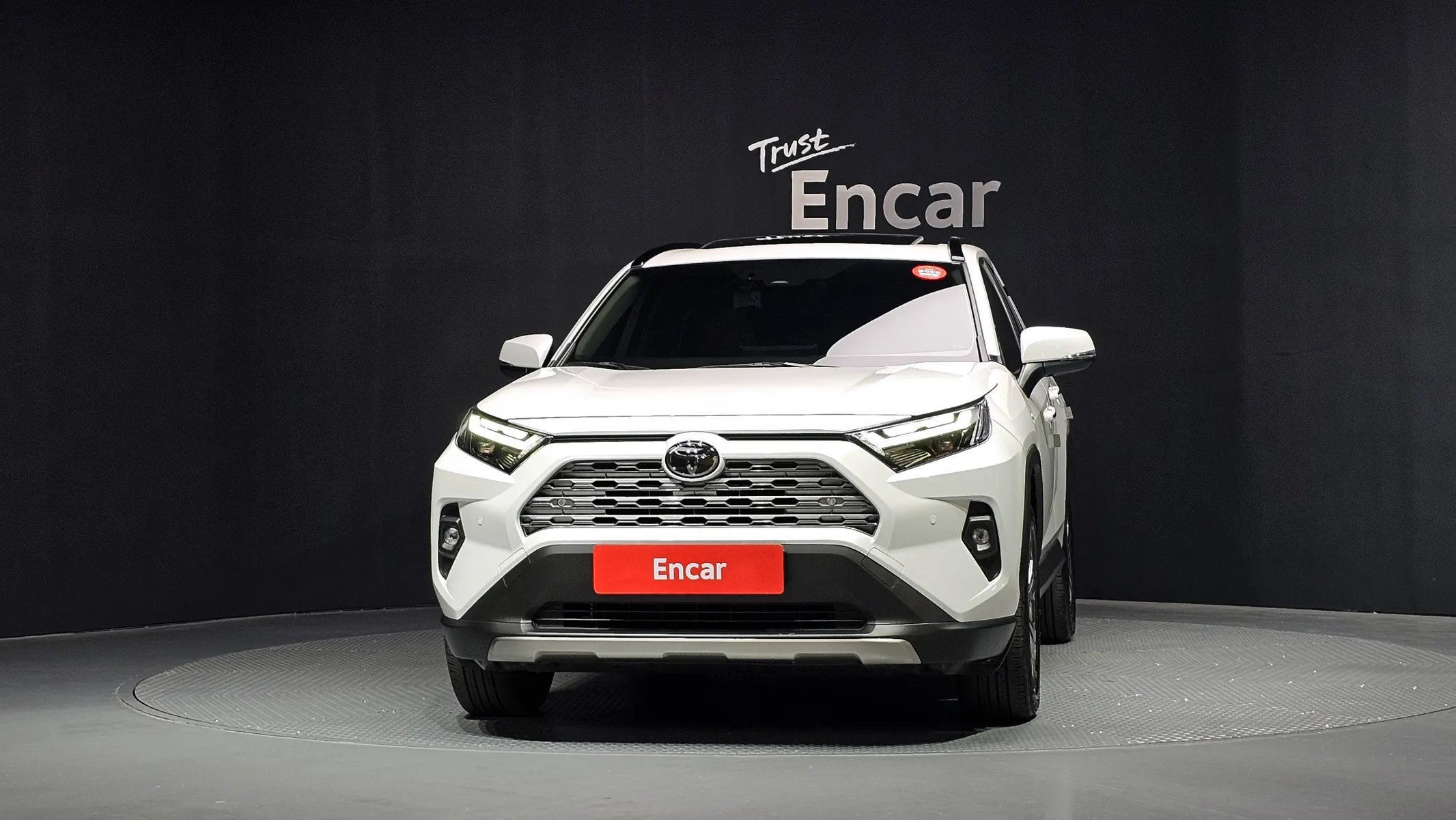 Toyota RAV4 5 2.5 4WD LTD 2025 2/5