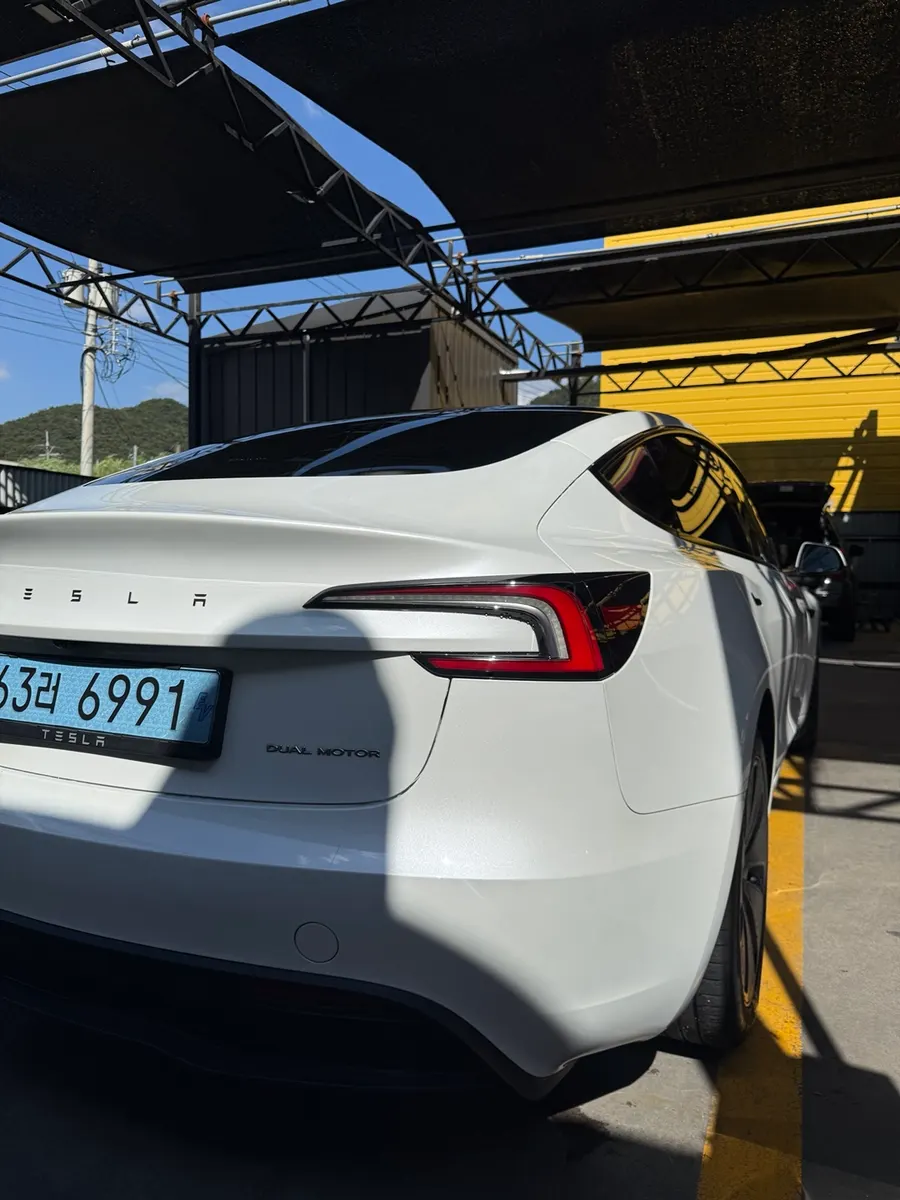 Tesla 3 AWD 2024 3/5