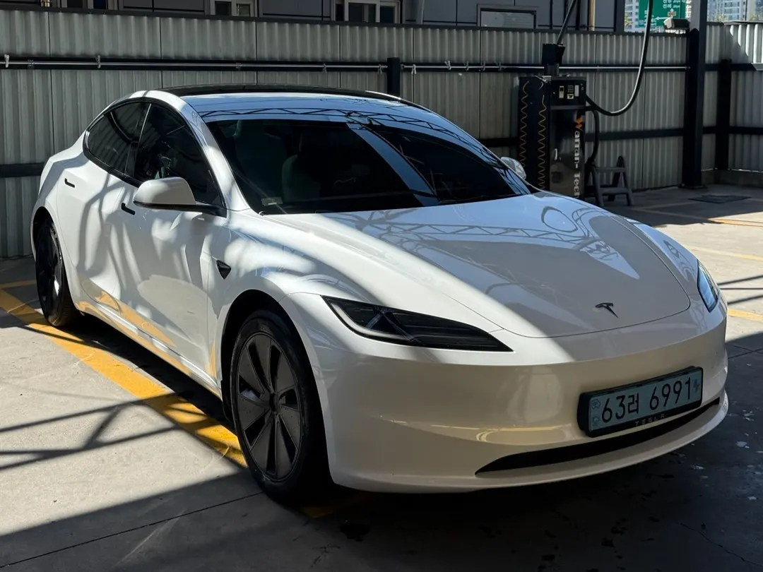 Tesla 3 AWD 2024 2/5