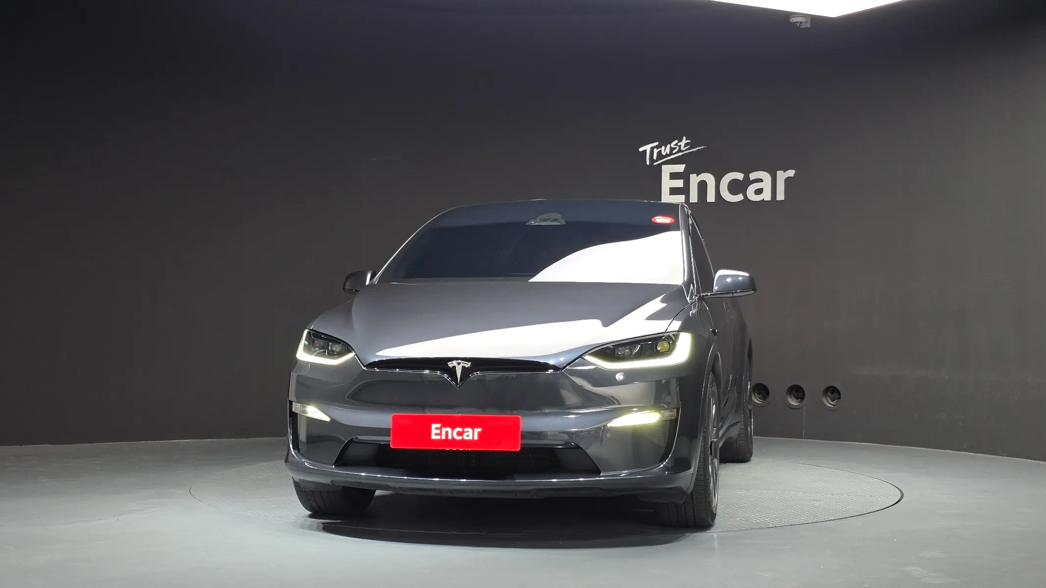 Tesla X 2024 2/5