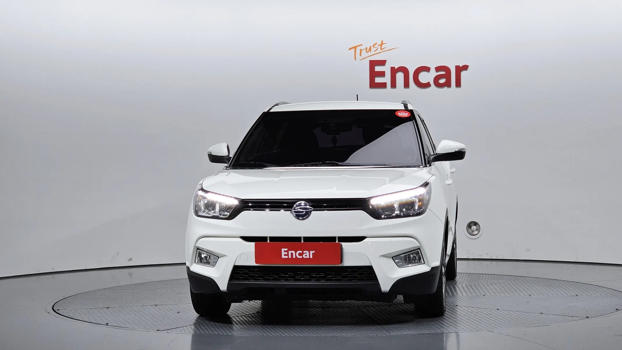KG Mobility Tivoli VX 2WD 2016 2/5