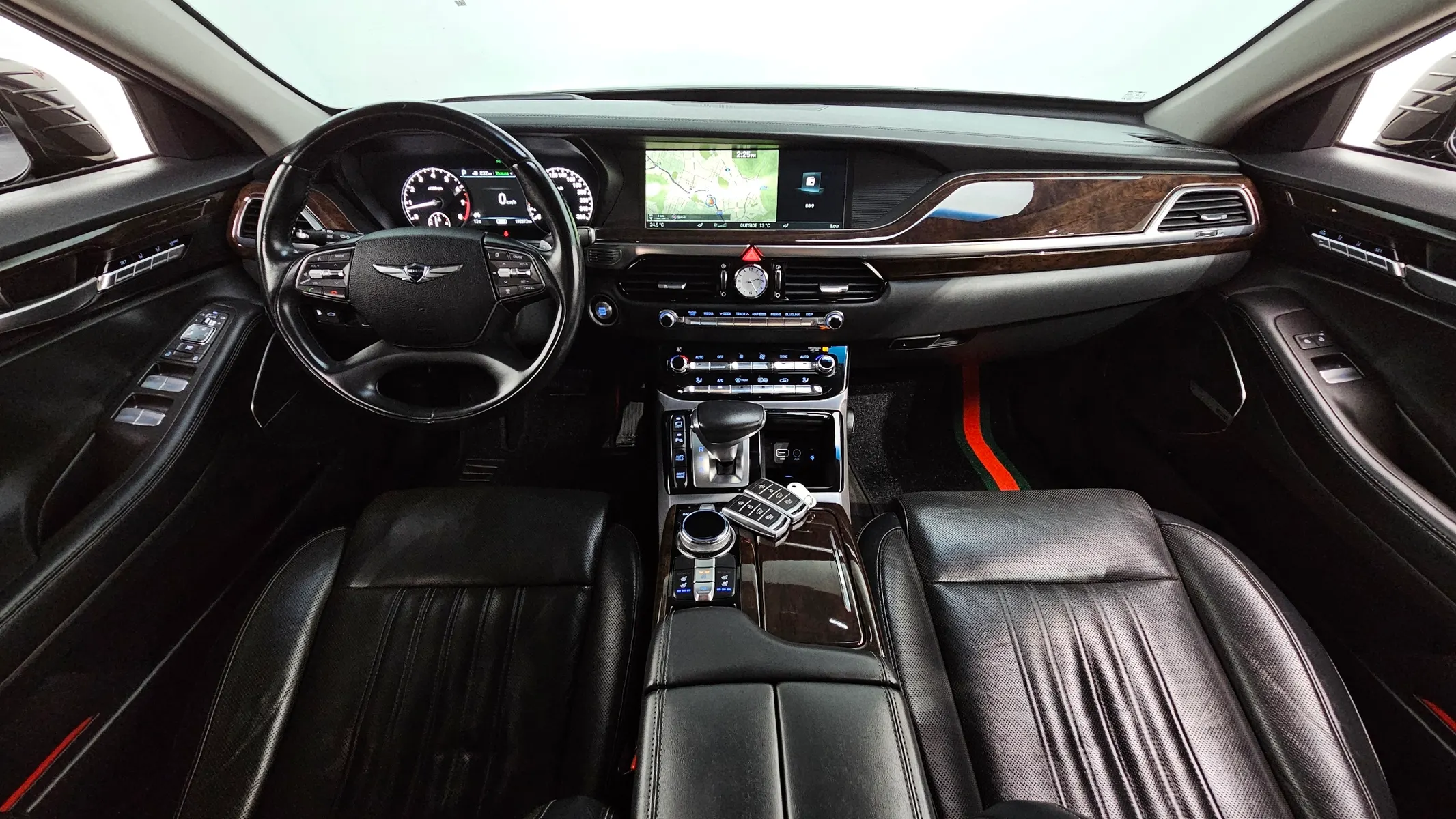 Genesis EQ900 3.8 GDI AWD 2016 4/5