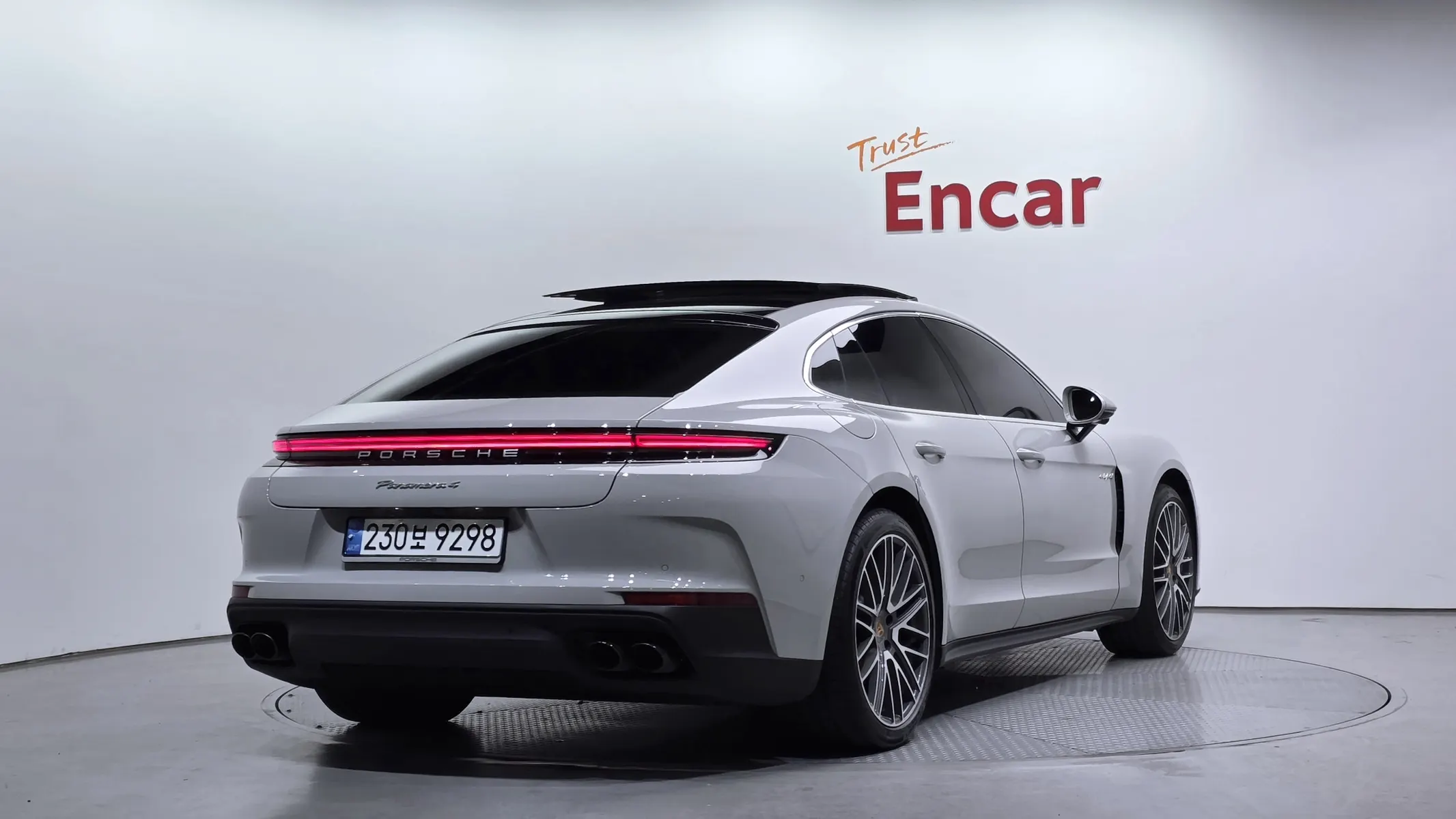Porsche (976) 2.9 AWD E- 2024 2/21