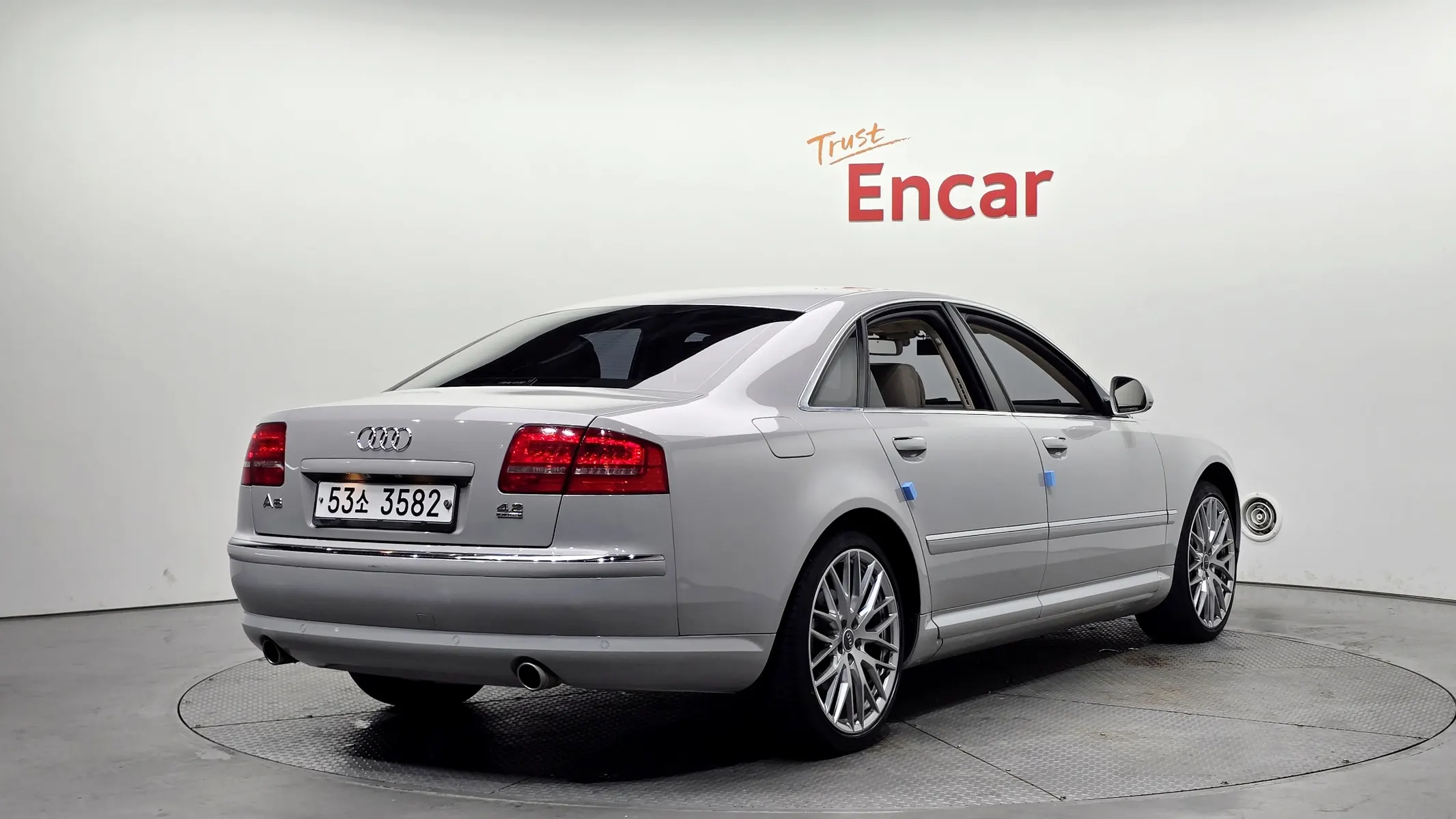 Audi A8 4.2 FSI 2009 2/20