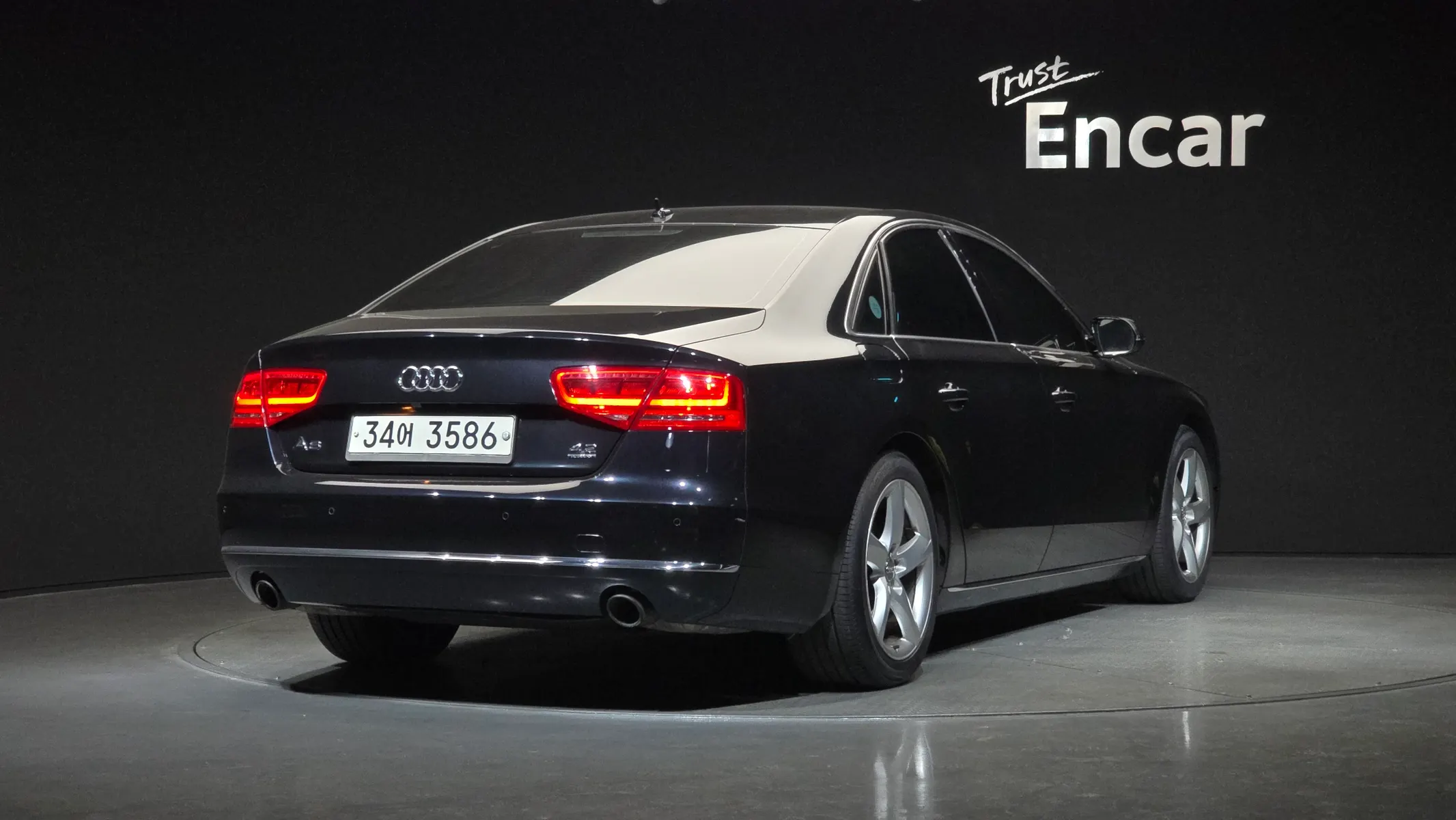 Audi A8 4.2 FSI 2011 2/21