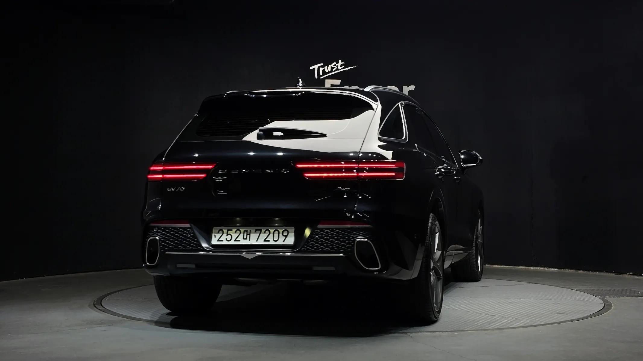 Genesis GV70 2.5T AWD 2021 3/5