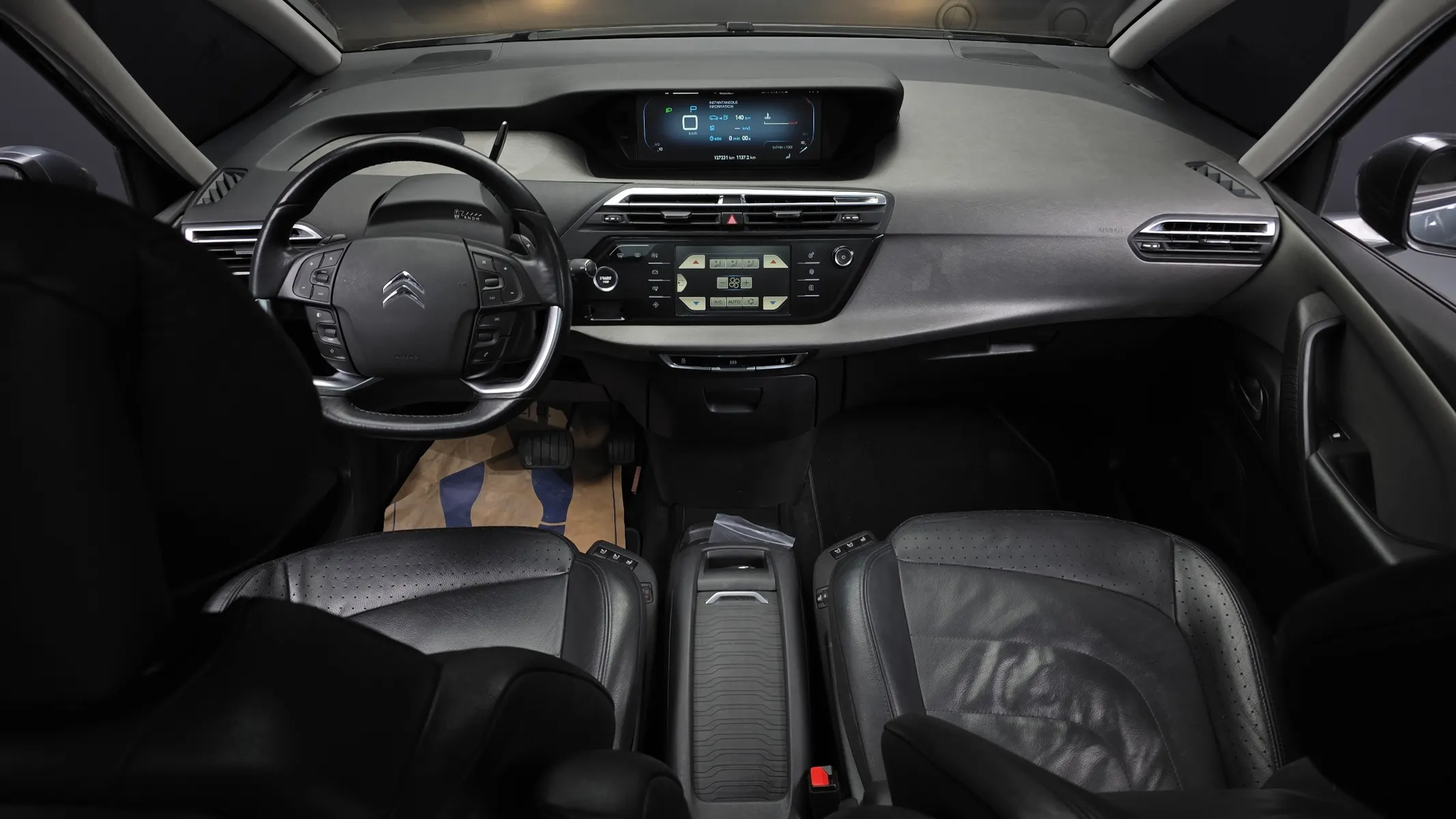 시트로엥/DS C4 2.0 B-HDI 2015 4/5