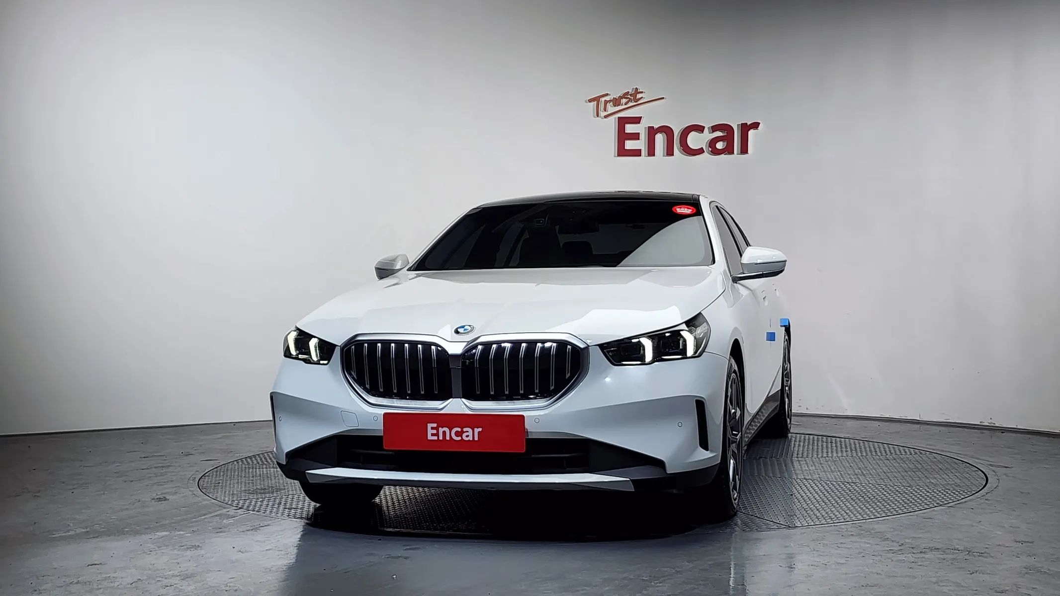BMW 5 Series (G60) 520i 2023 3/21