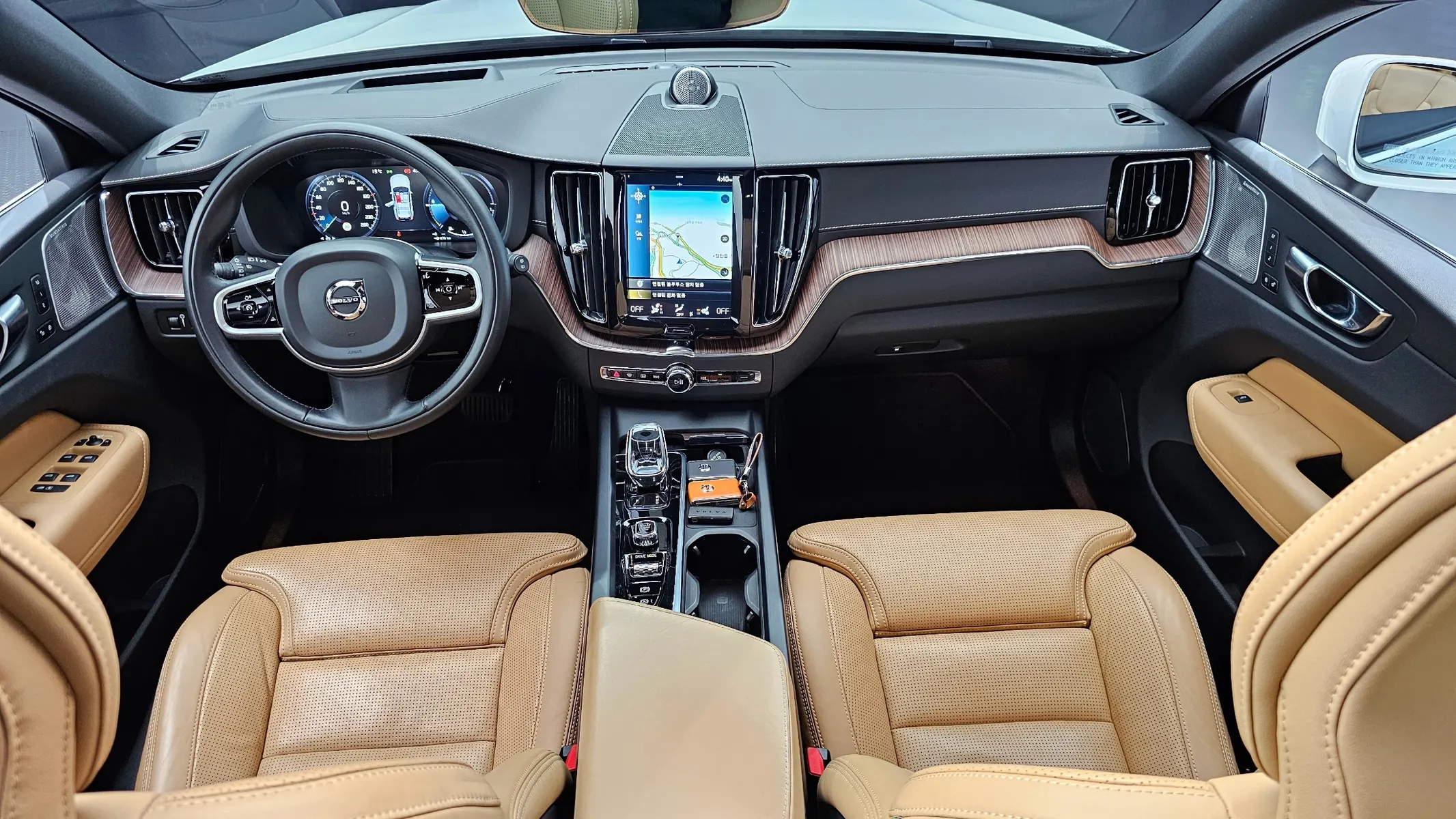Volvo XC60 2 T8 2021 4/5