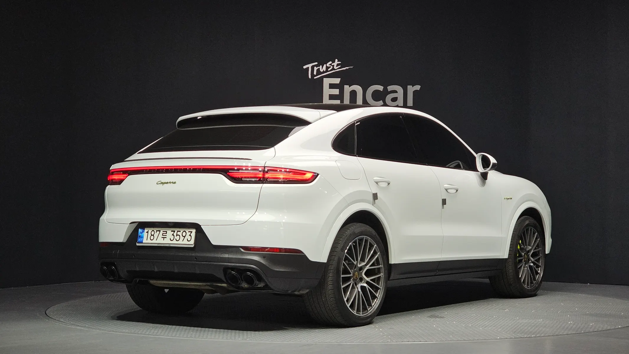 Porsche (PO536) 3.0 E- 2021 2/21