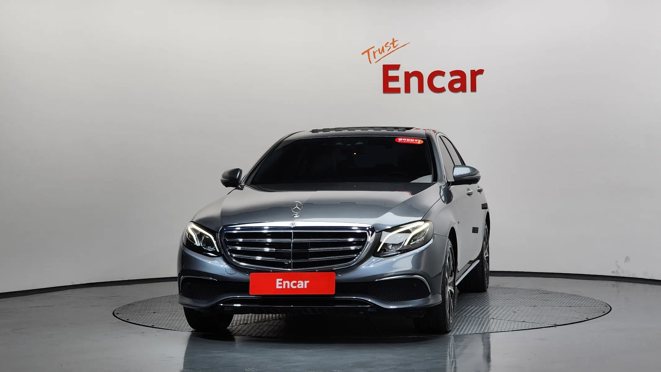 Mercedes-Benz E-Class W213 E300e 4MATIC 2020 2/21