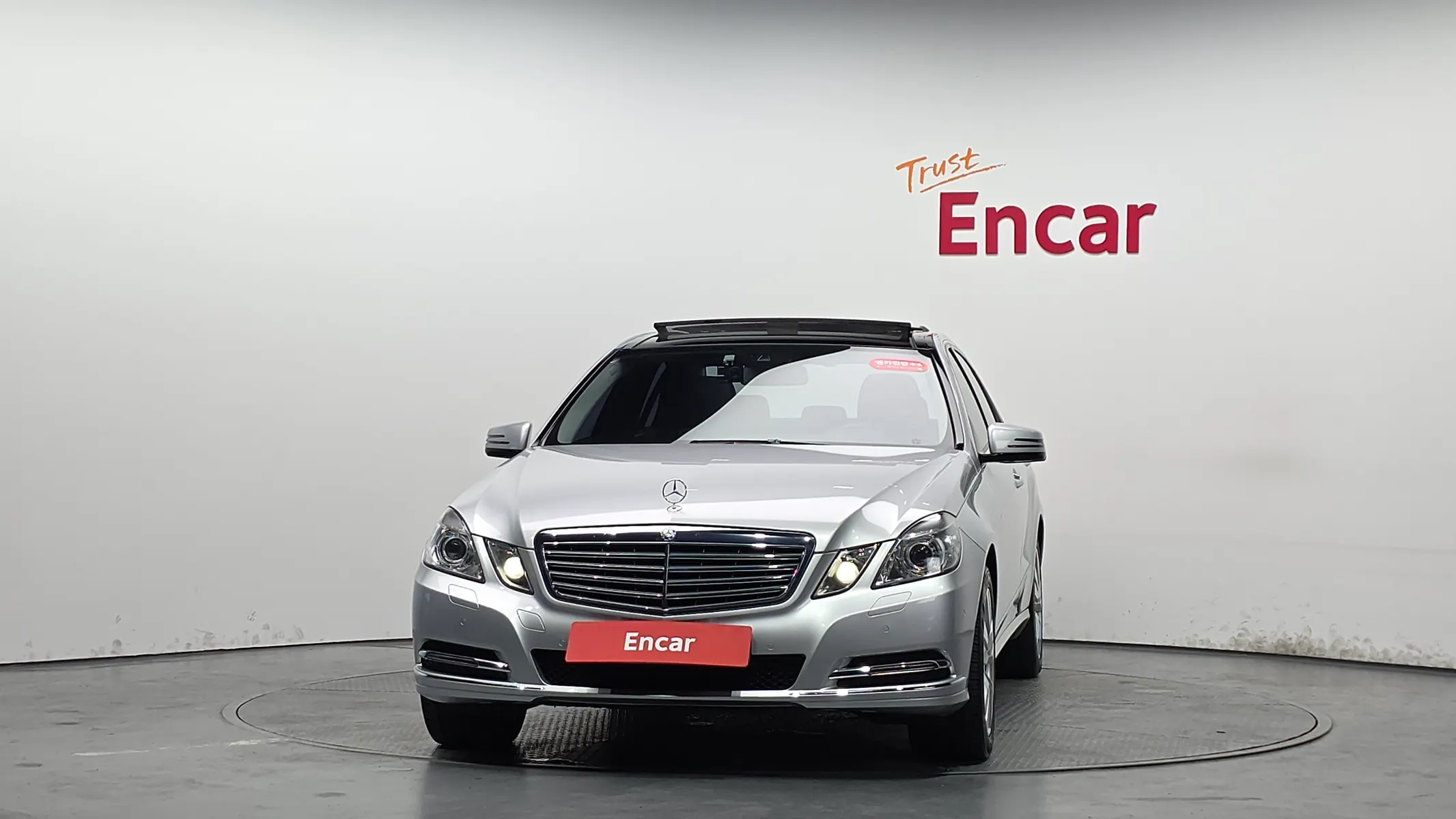 Mercedes-Benz E-Class W212 E300 2013 3/32