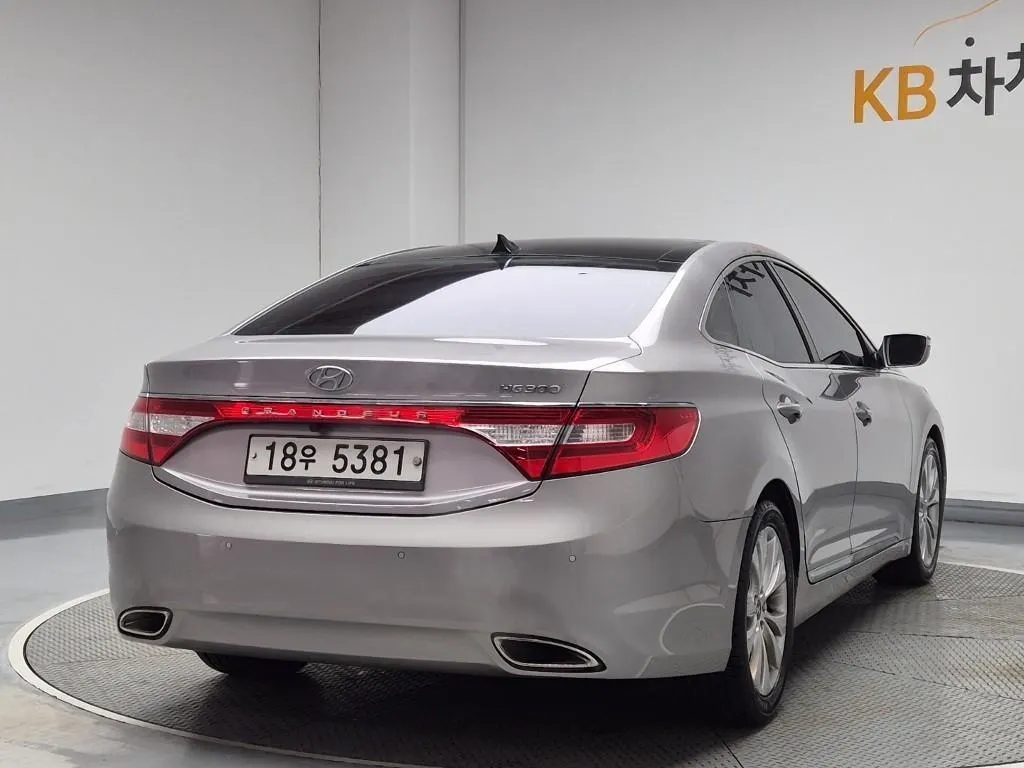 Hyundai Grandeur HG HG300 2011 2/5