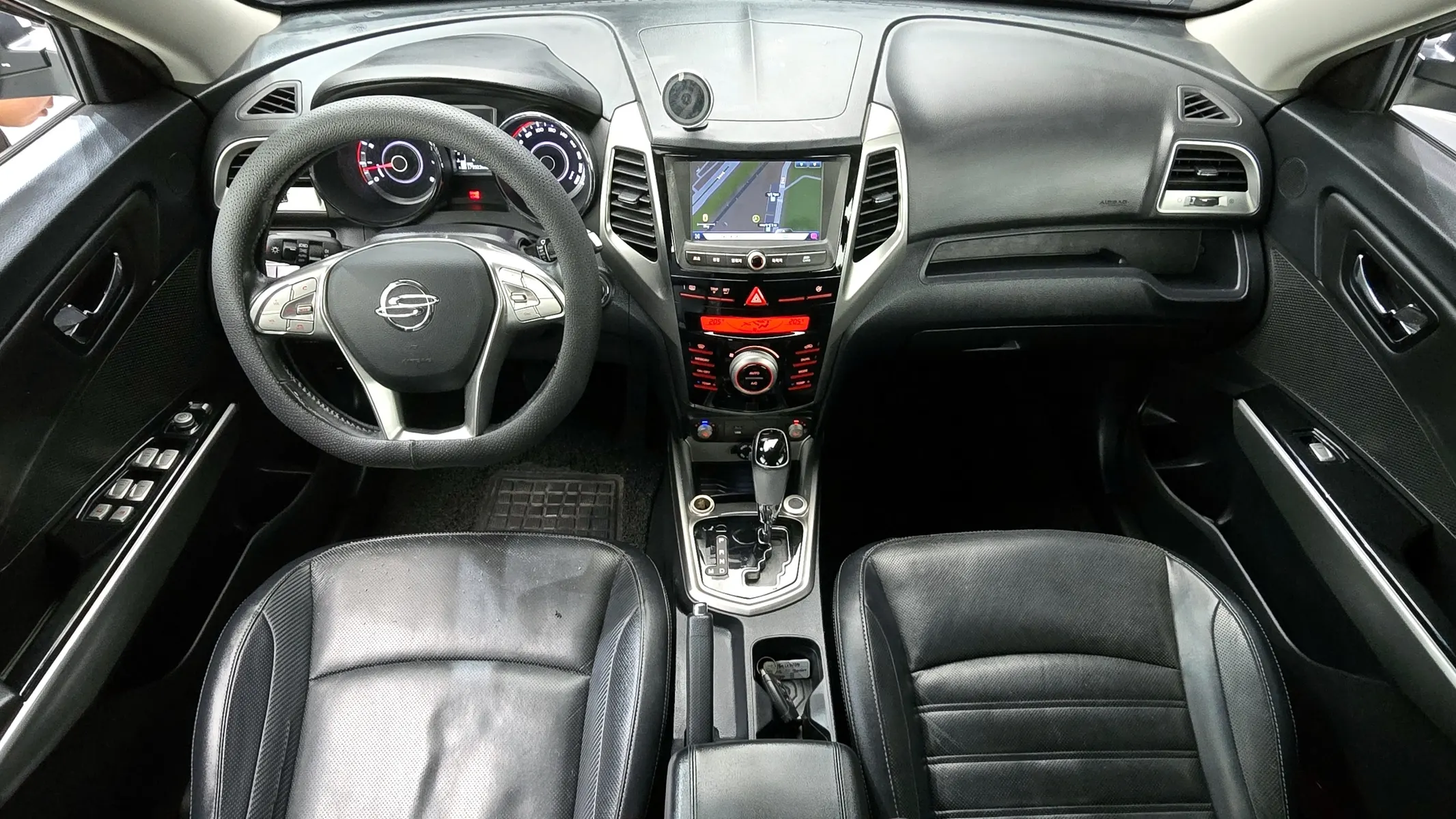 KG Mobility Tivoli LX 2WD 2016 4/5