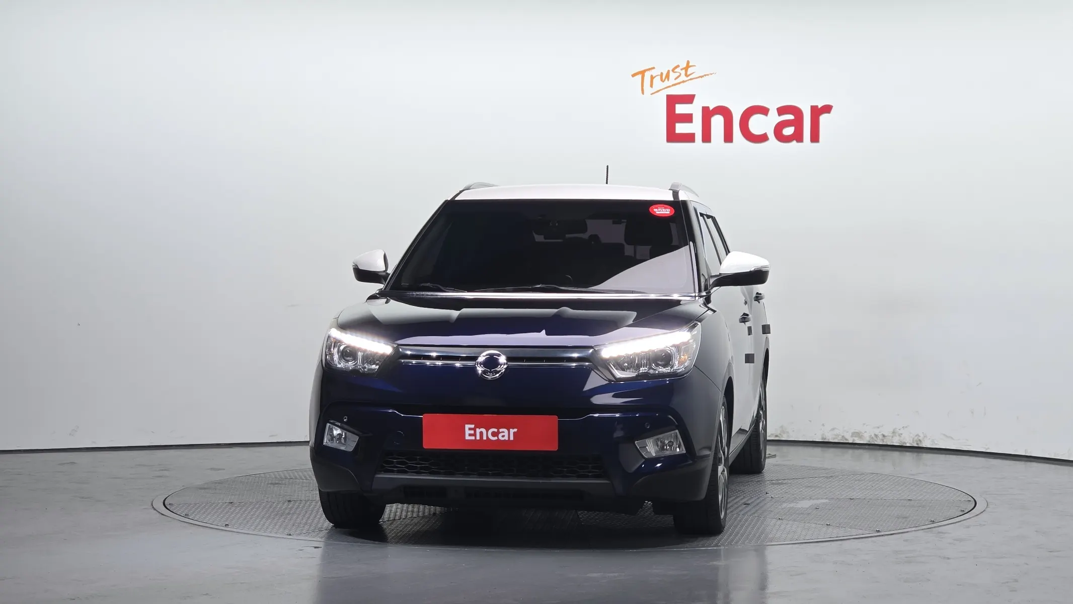 KG Mobility Tivoli LX 2WD 2016 2/5