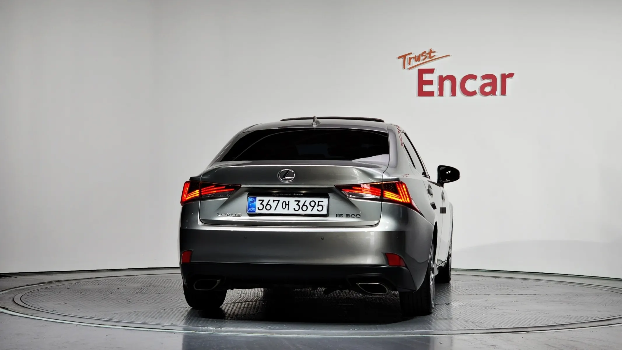 Lexus IS300 2019 3/5