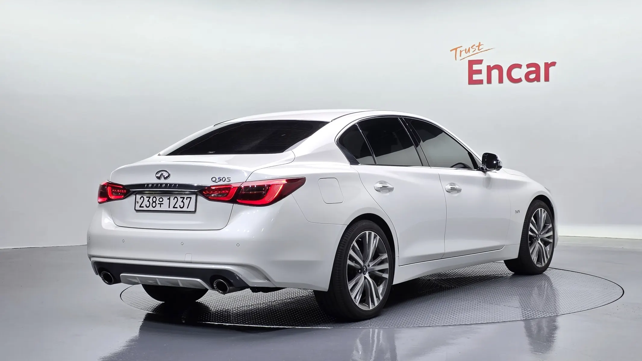 Infiniti Q50 3.0 2020 2/32