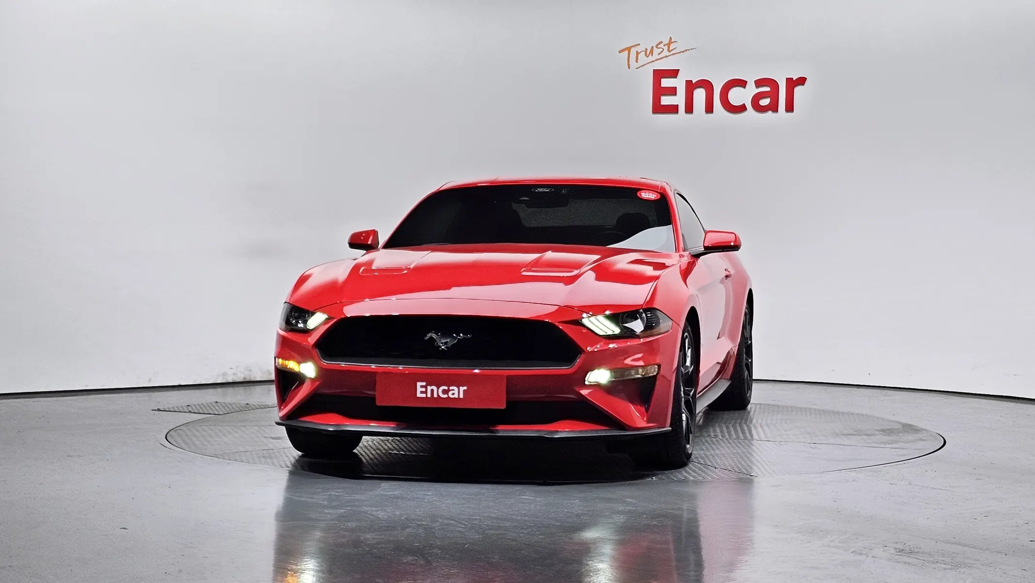 Ford 머스탱 2022 2/5
