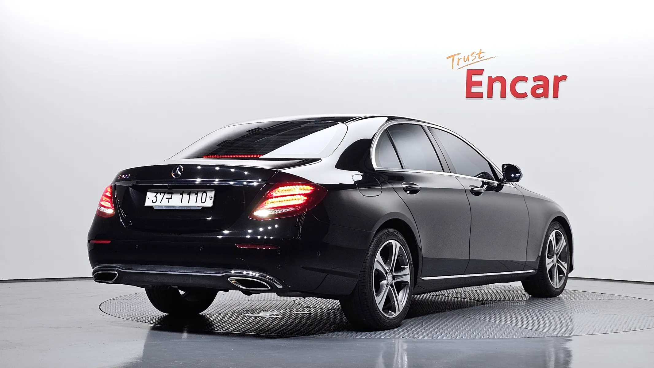 Mercedes-Benz E-Class W213 E300 2017 2/21
