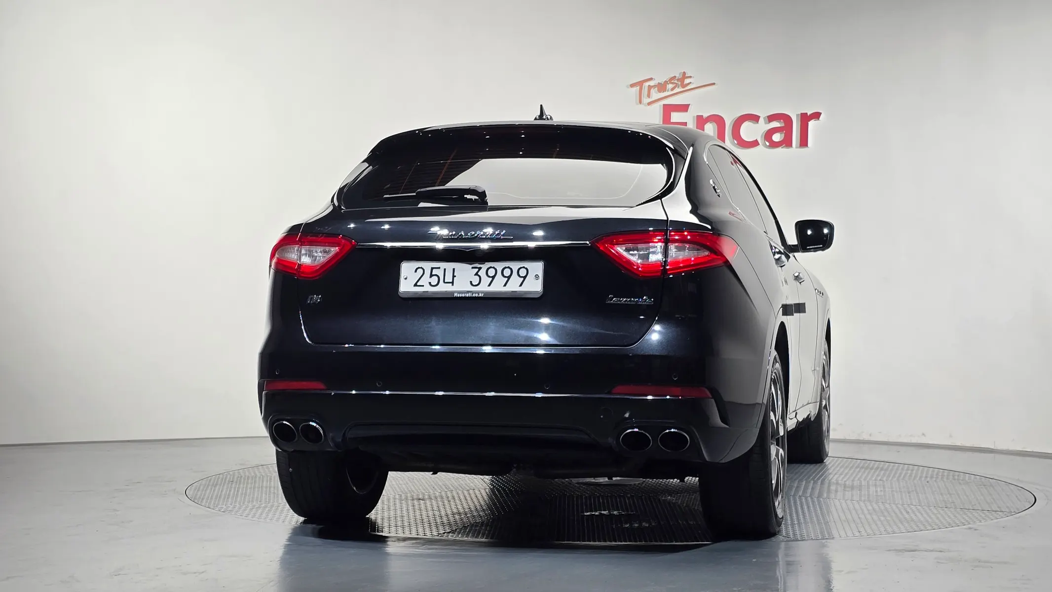 Maserati 르반떼 3.0 AWD 2018 3/5