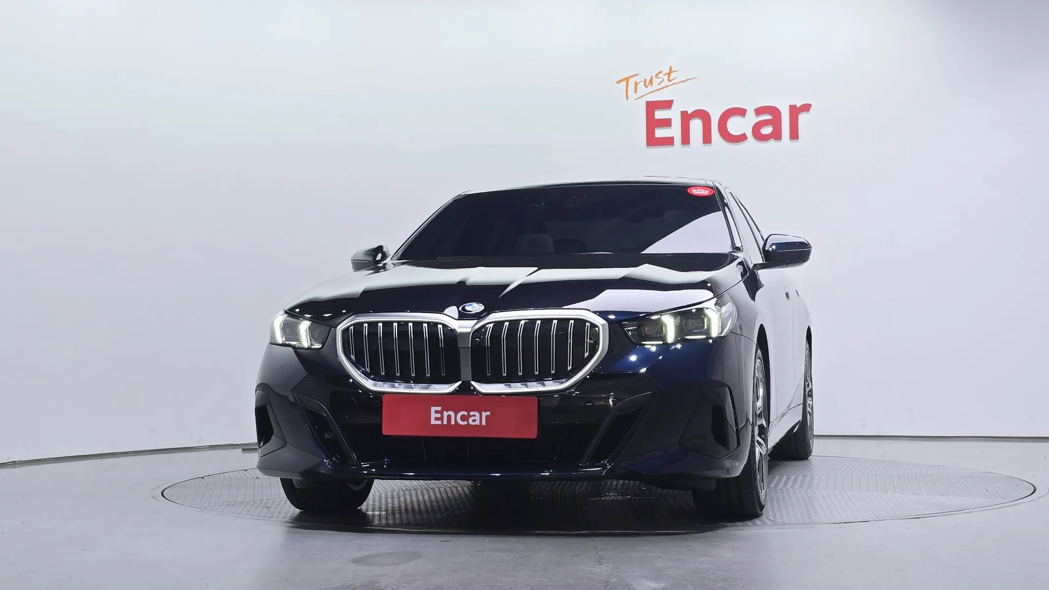 BMW 5 Series (G60) 523d M 2025 3/32
