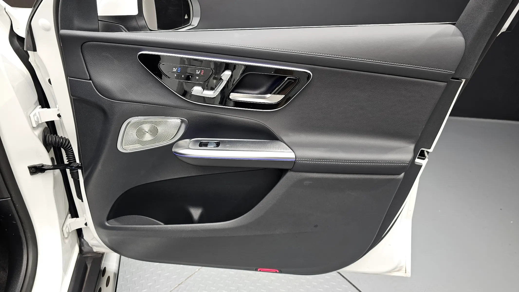 Mercedes-Benz GLC-Class X254 GLC300 4MATIC 2025 31/32