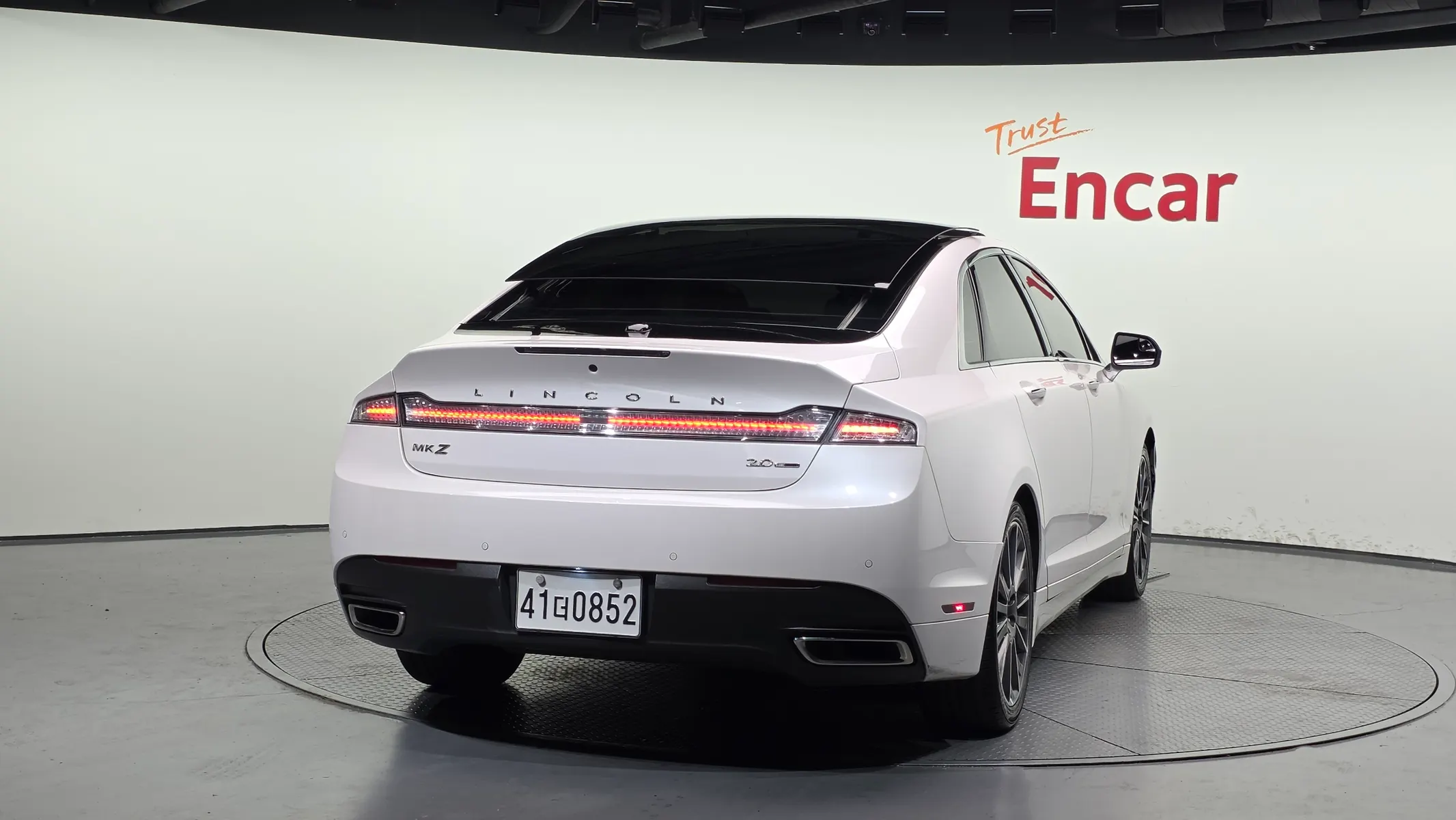 Lincoln MKZ 2.0 2016 3/5