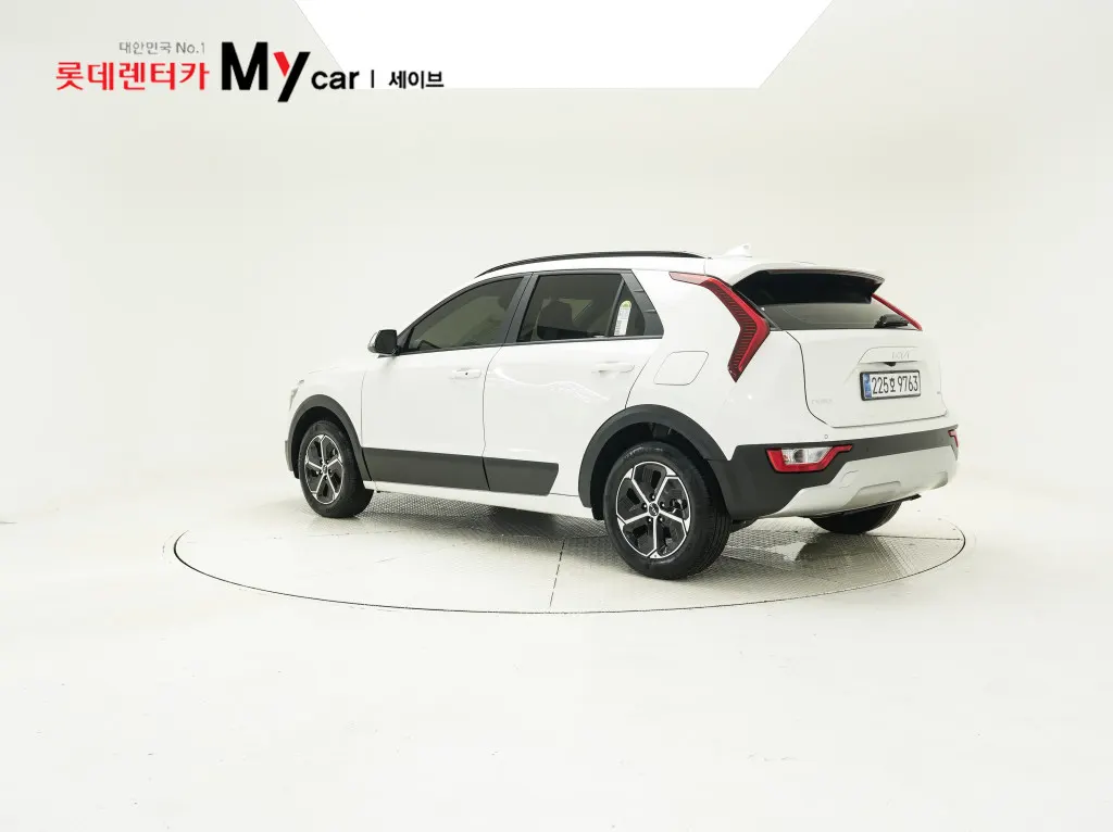 Kia 디 니로 2026 2/5