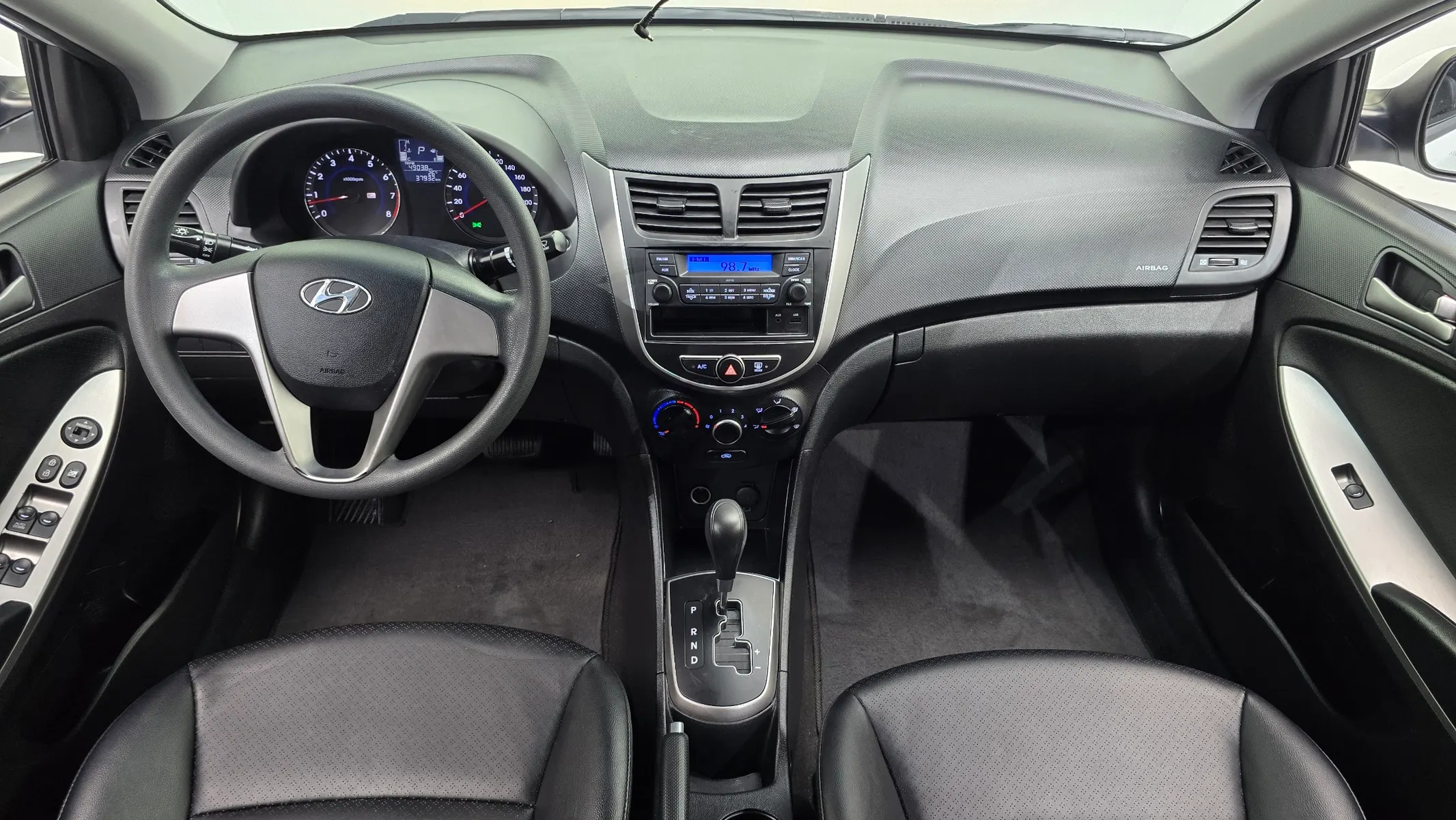 Hyundai () 1.4 VVT 2015 4/4