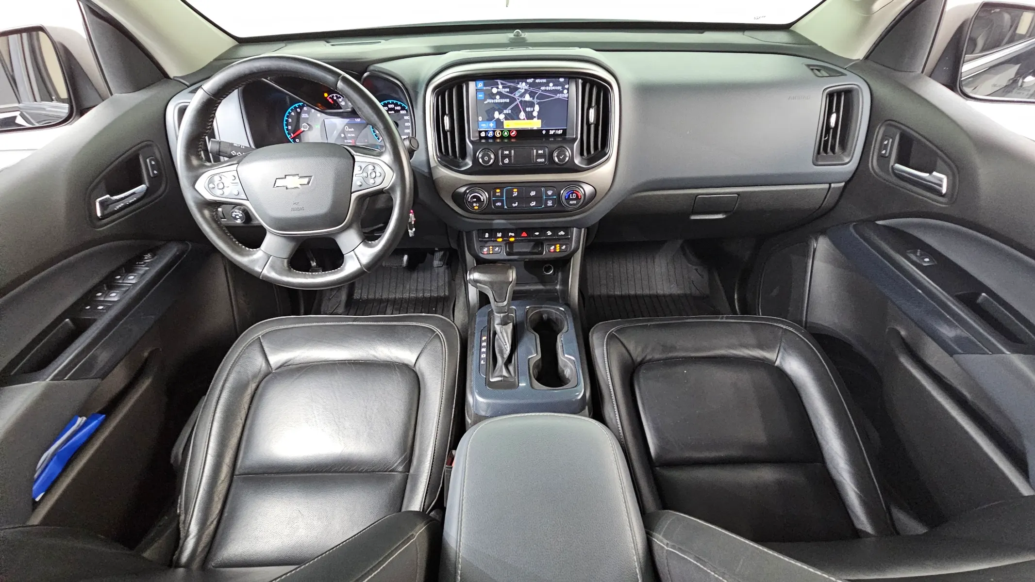 Chevrolet 리얼 콜로라도 3.6 -X 4WD 2021 4/5
