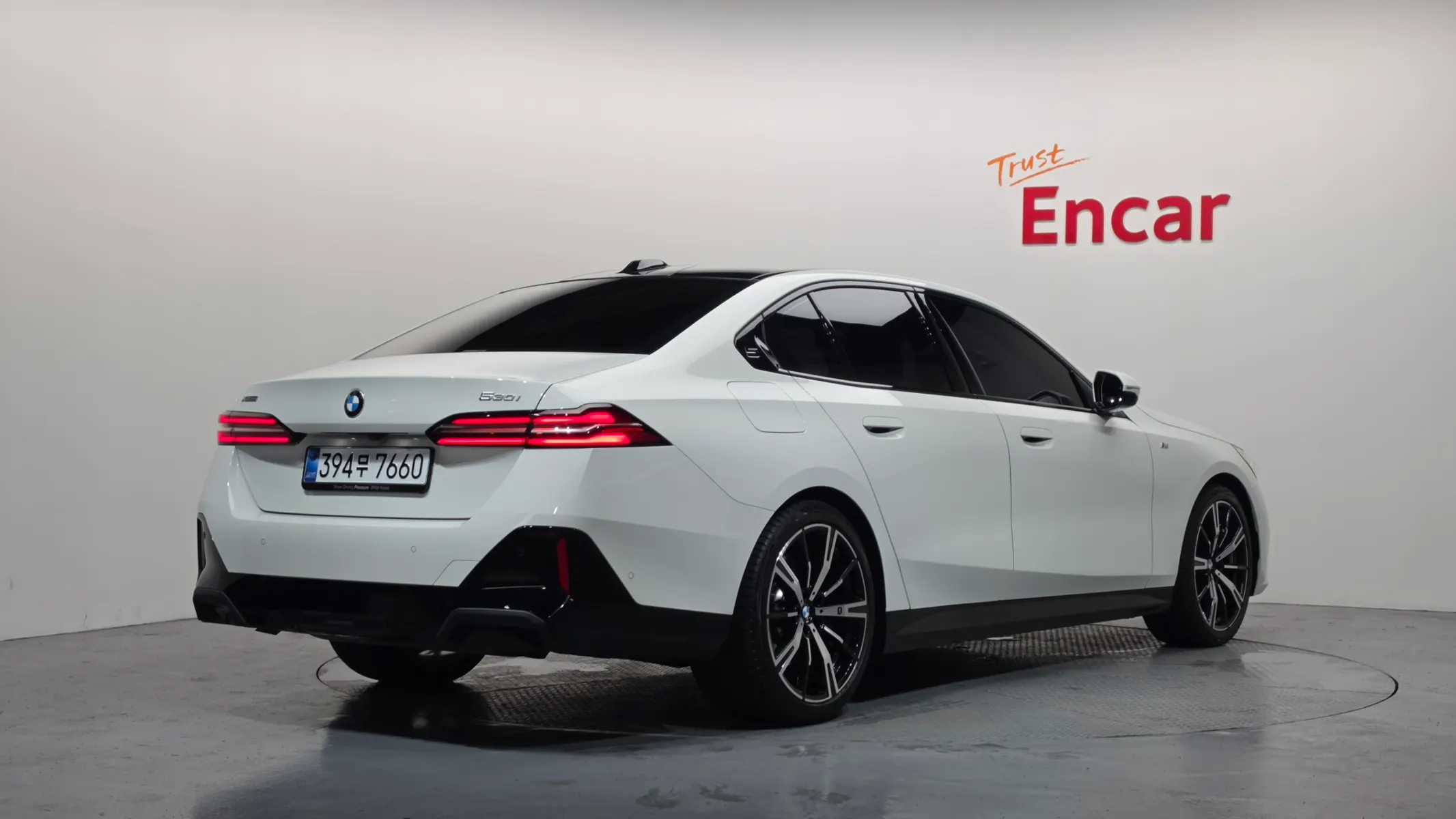 BMW 5 Series (G60) 530i xDrive M 2025 2/35