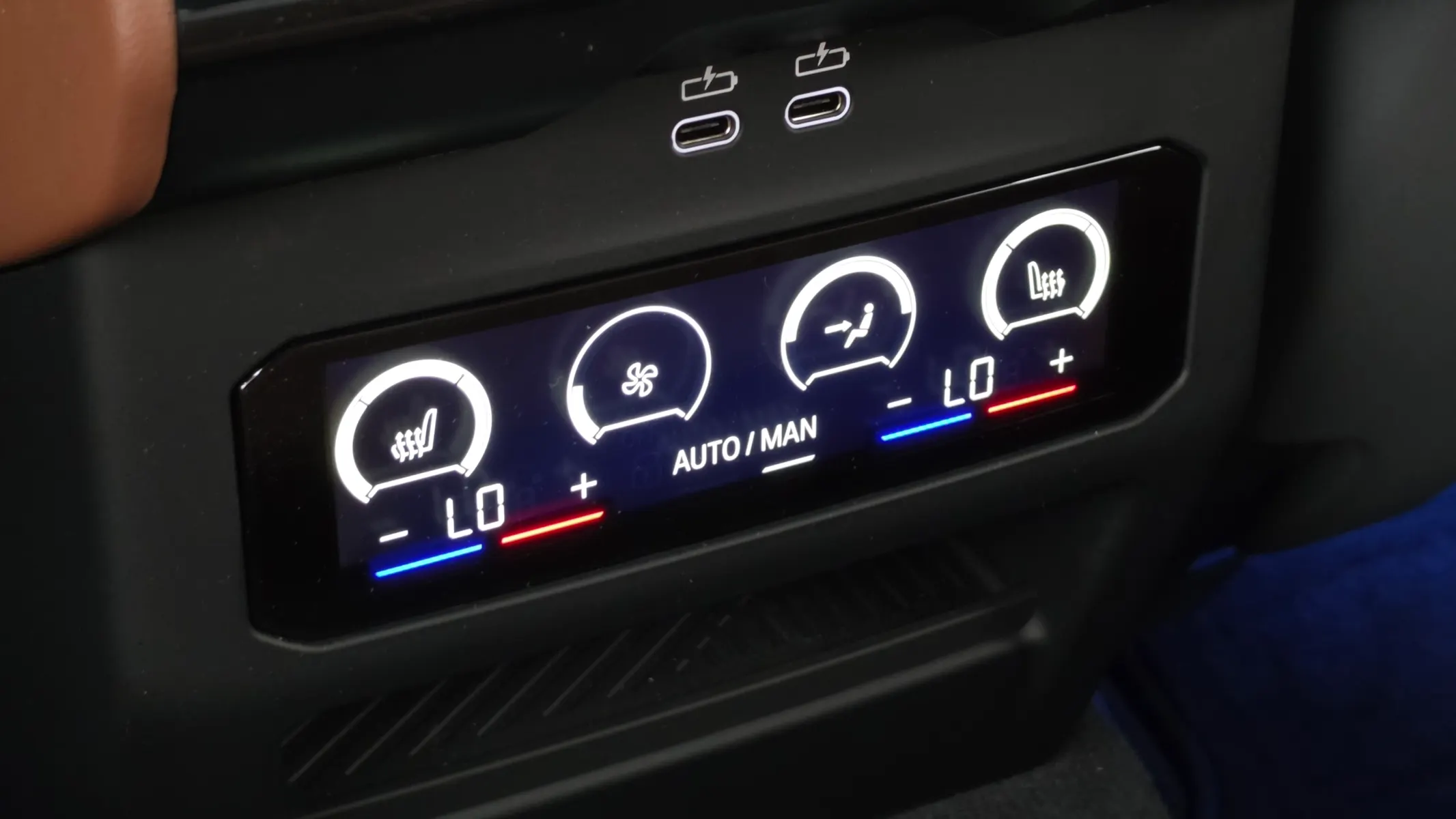 BMW 5 Series (G60) 530i xDrive M 2025 34/35