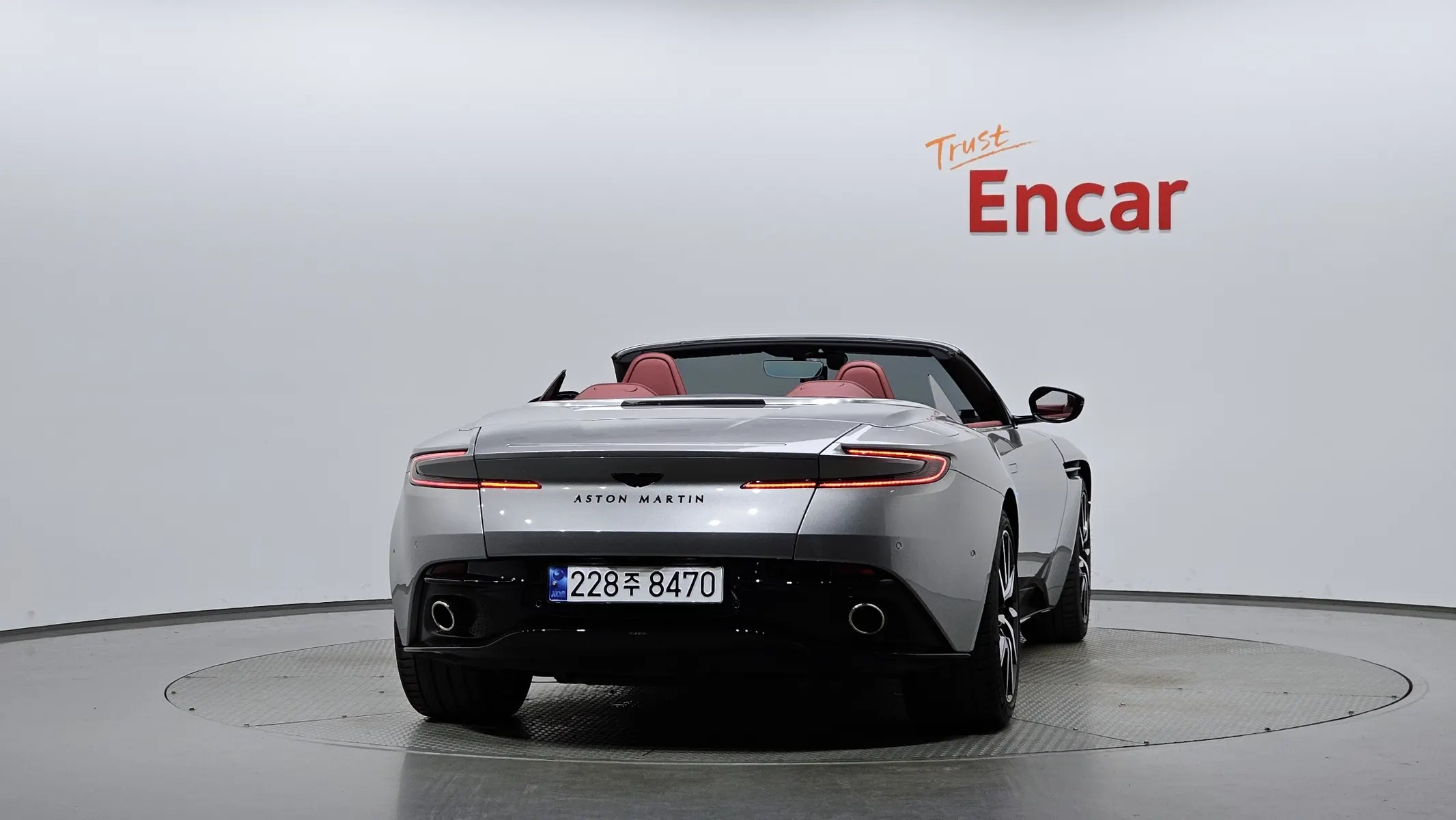 Aston Martin DB11 4.0 V8 2023 3/5