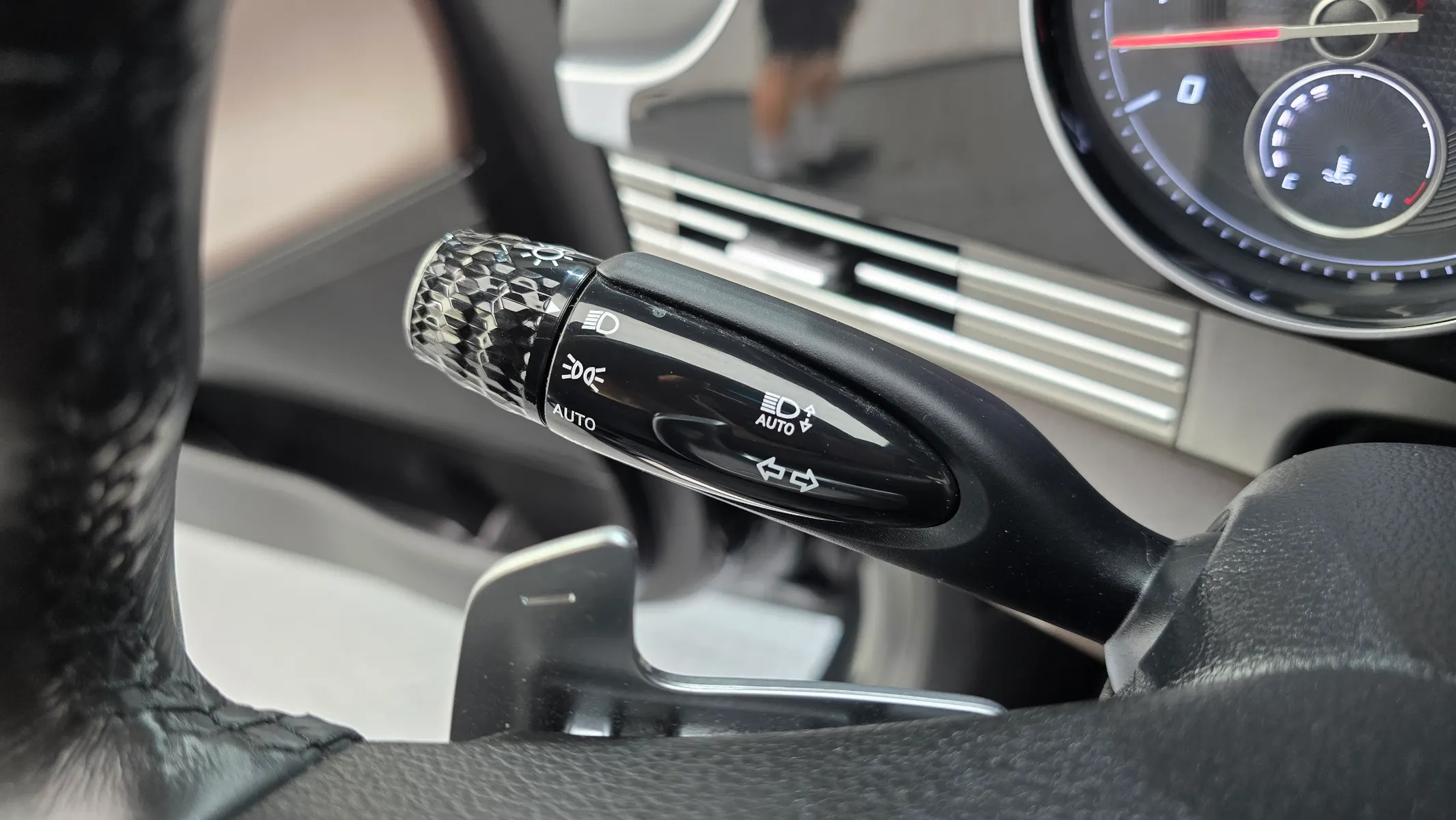 Hyundai IG 3.0 LPi () 2020 20/21