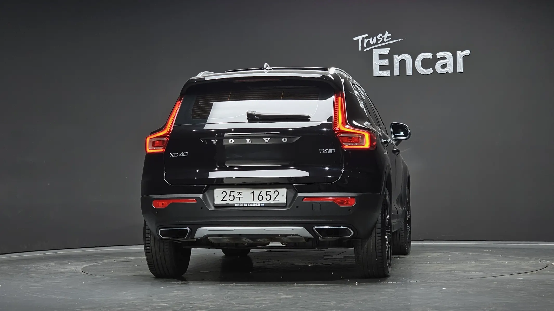 Volvo XC40 T4 2019 3/5