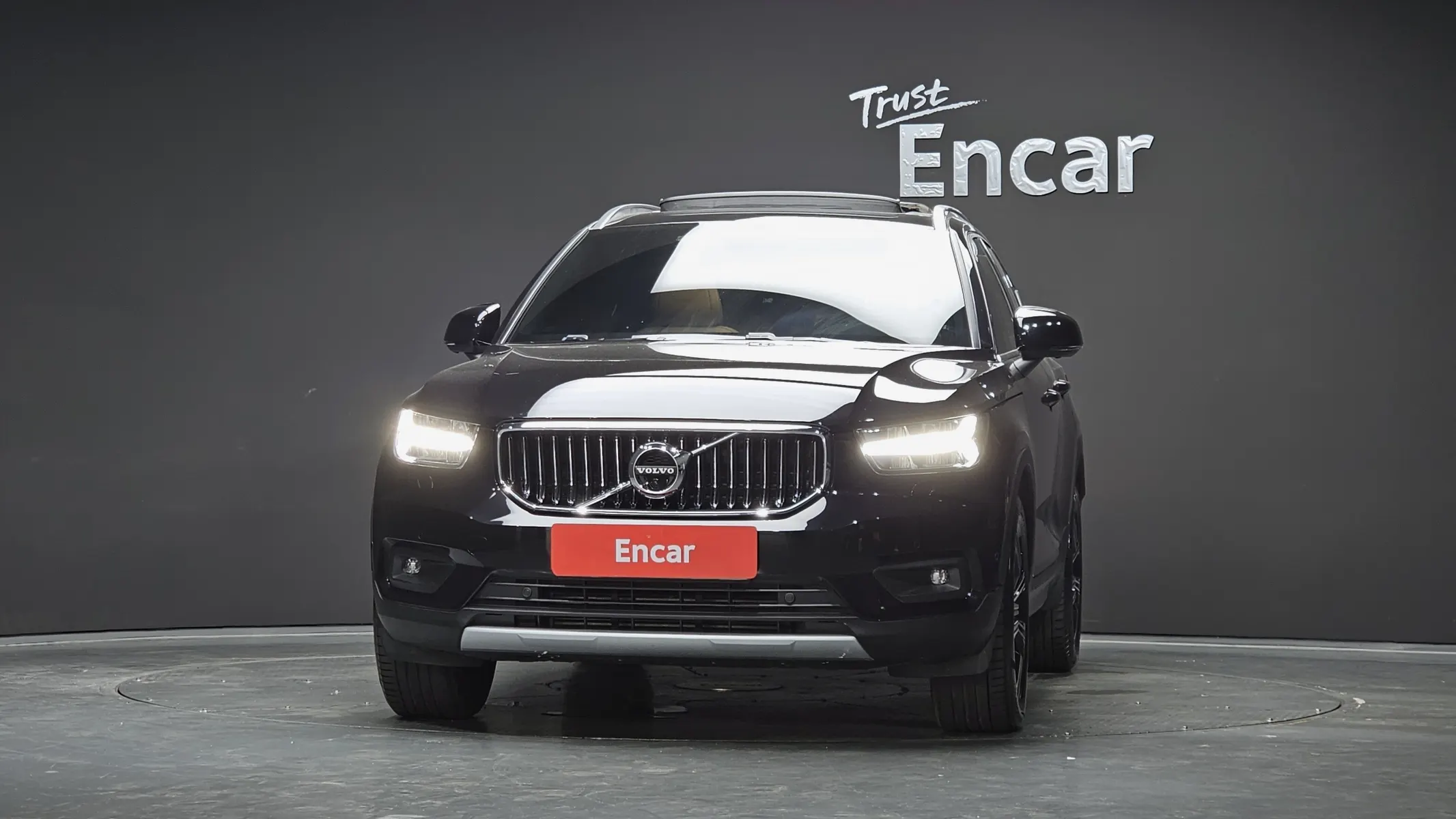 Volvo XC40 T4 2019 2/5