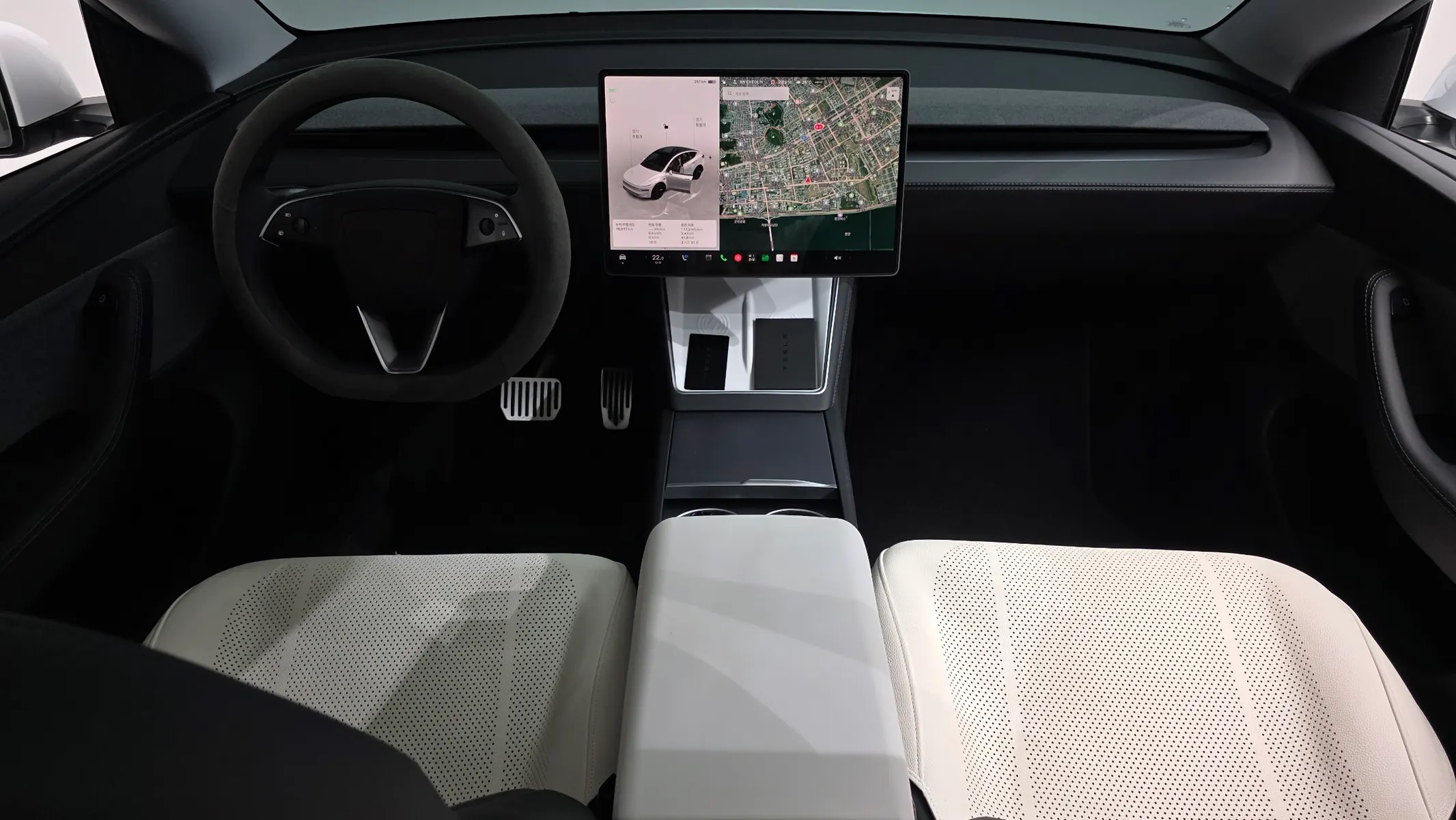 Tesla Y RWD 2025 4/5