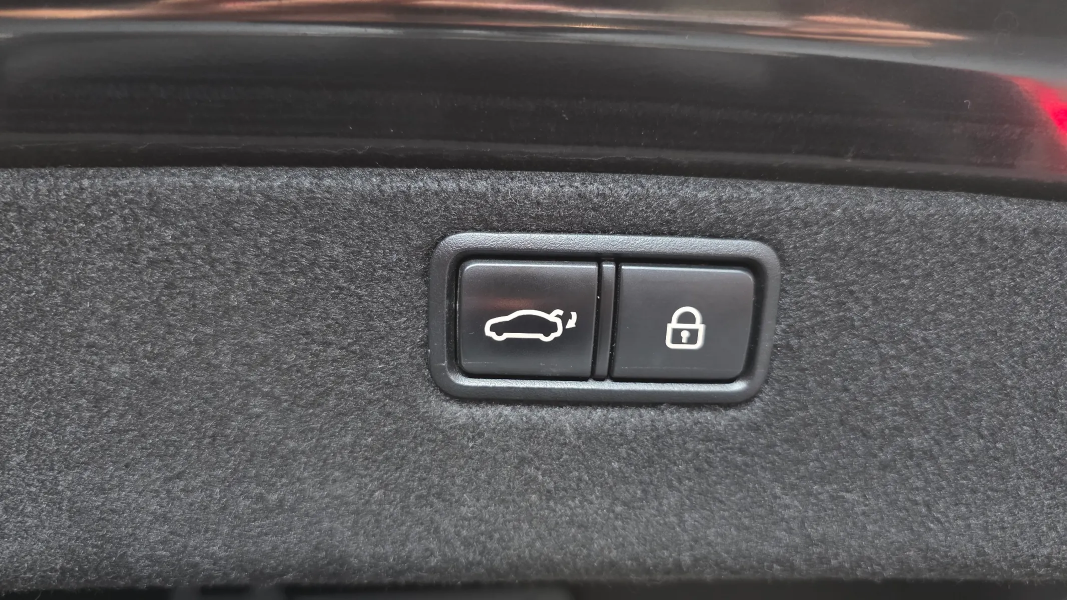 Genesis G80 3.8 GDI AWD 2016 34/35