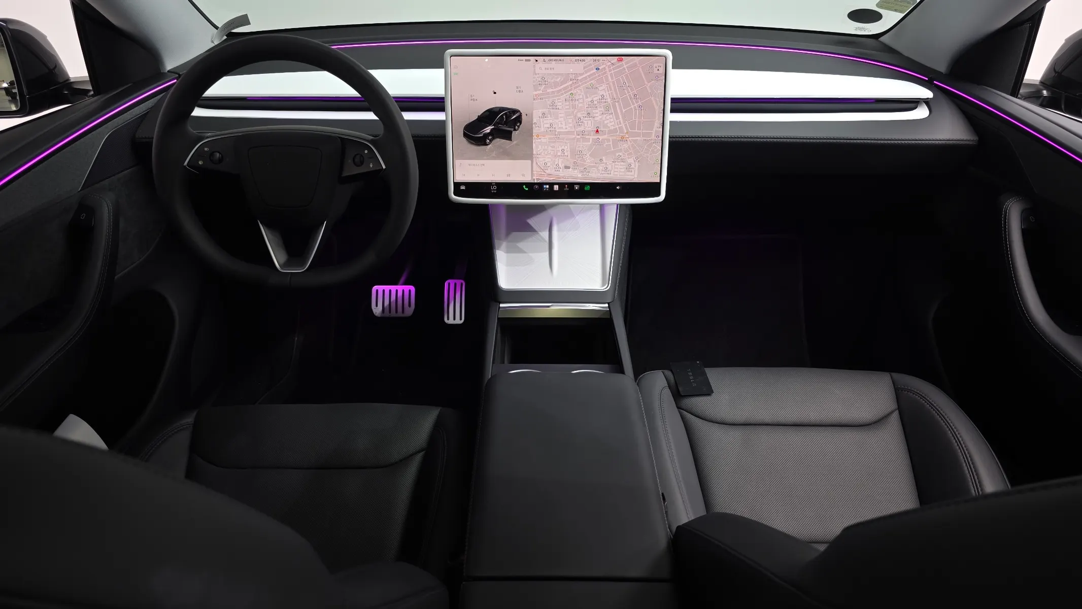 Tesla Y AWD 2025 4/5