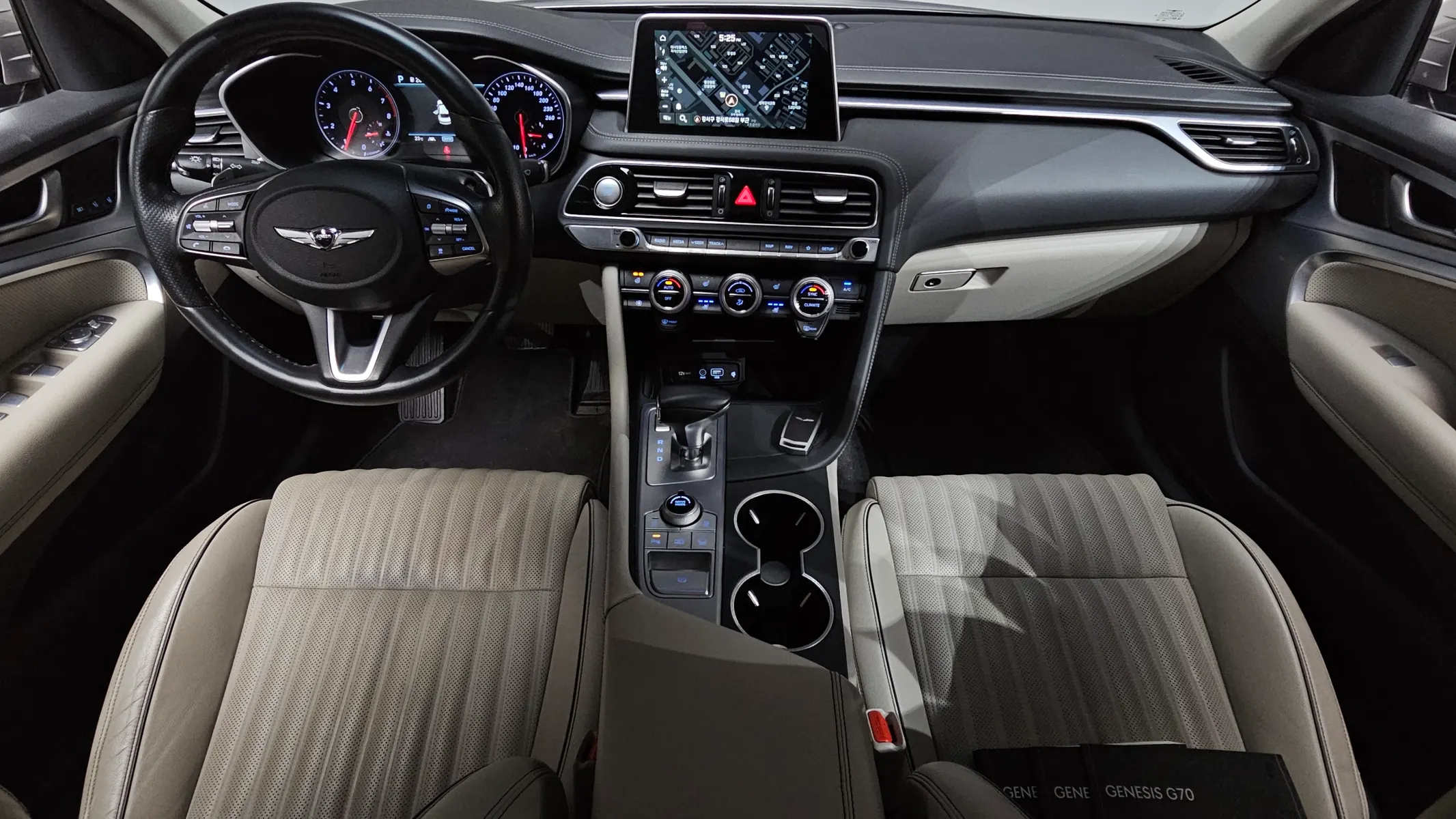 Genesis G70 2.0T AWD 2019 4/5